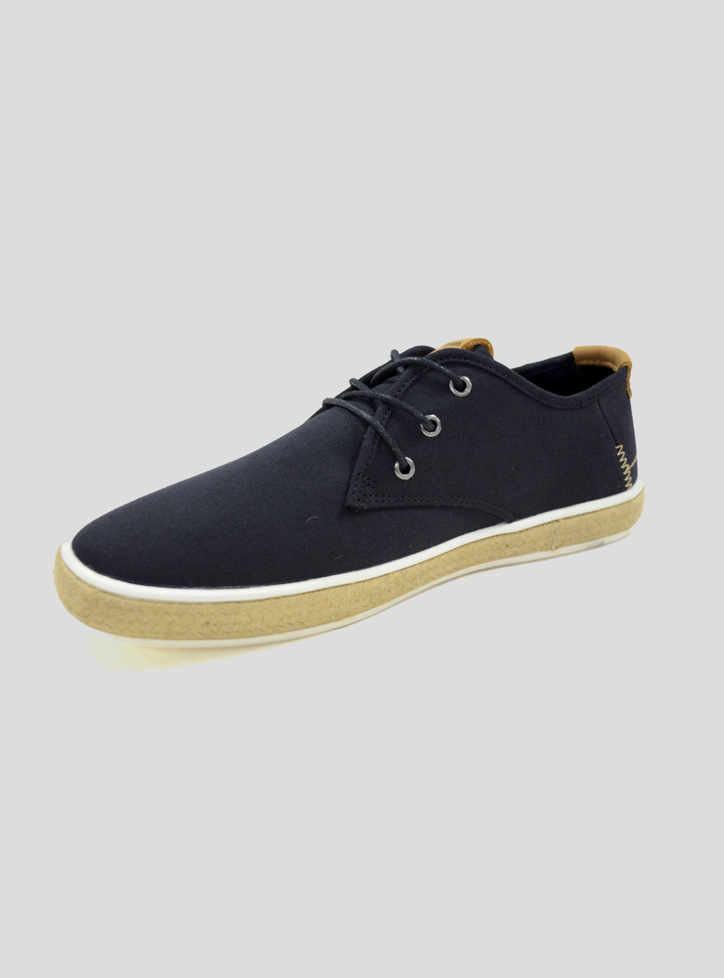 Zapatilla Jarman Urbana Capellada Lisa Detalle Color Hombre-1