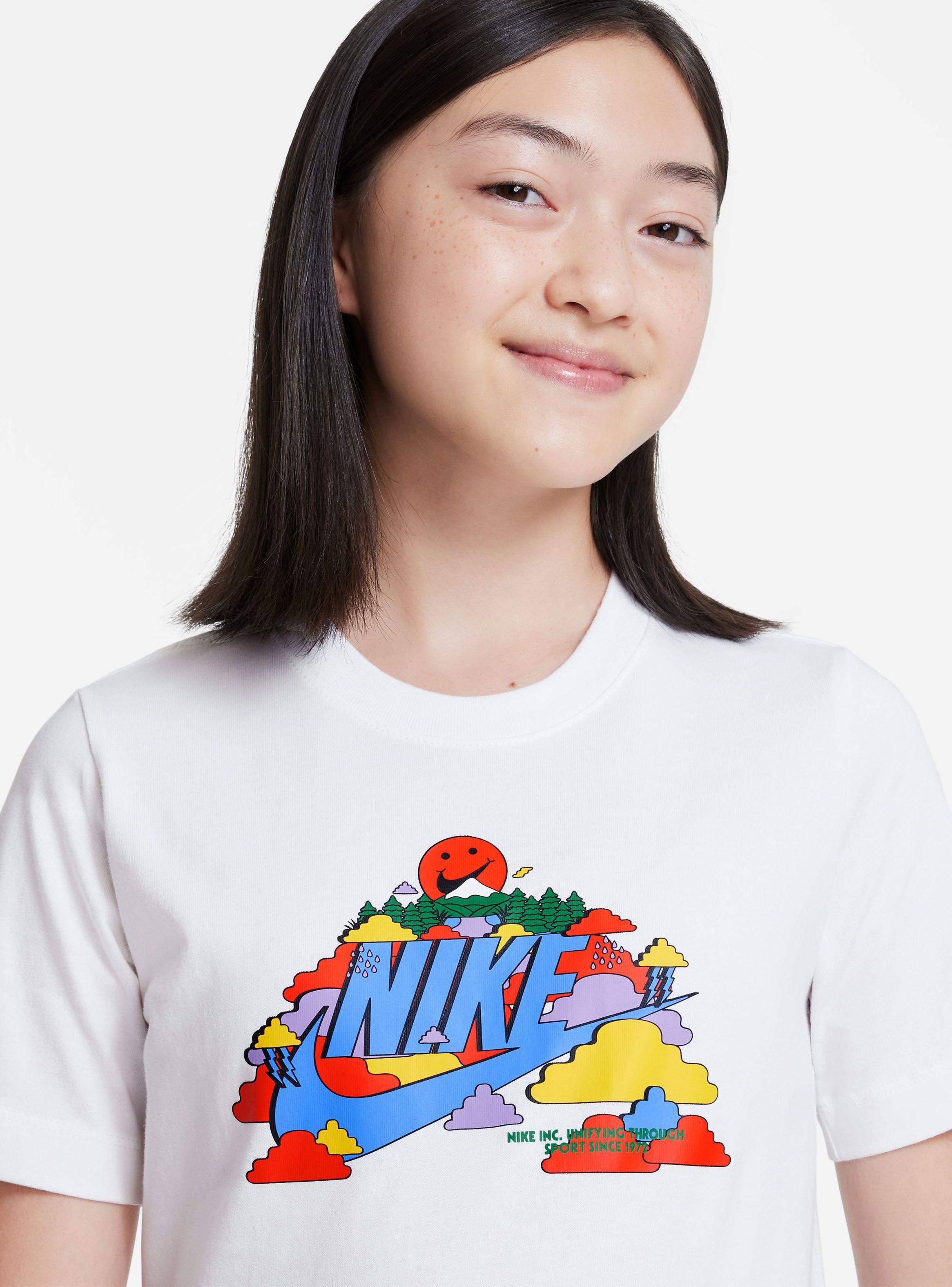 Polera Sportswear Logo Color-2