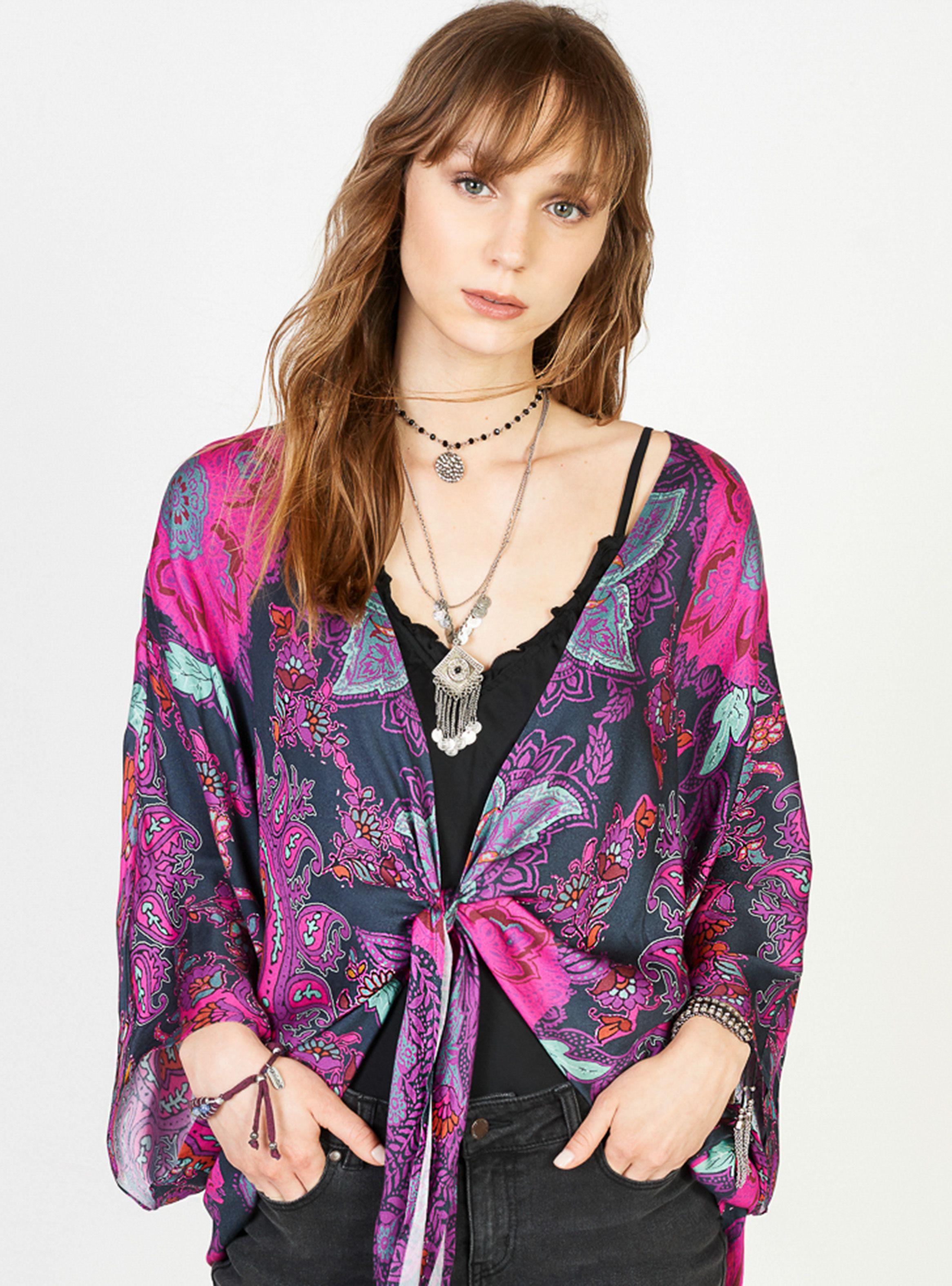 Blusa Nudo Print Manga Corta-0