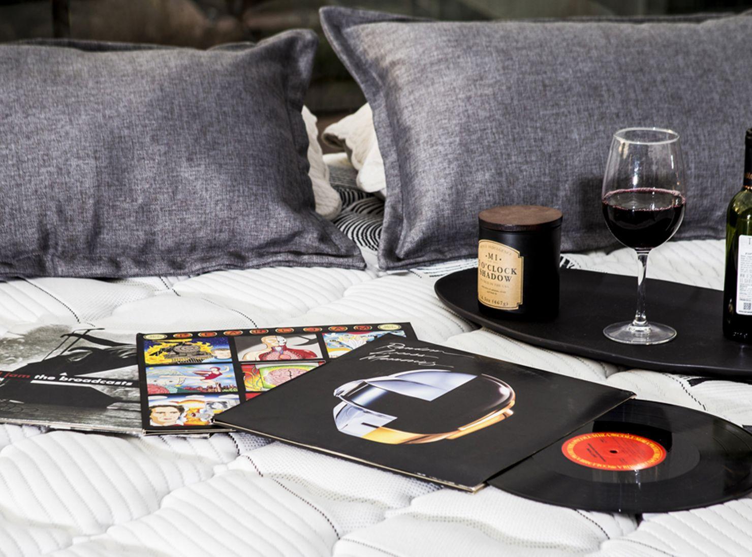 Set Cama Europea One 1.5 Plazas + Set Muebles Arezzo-3