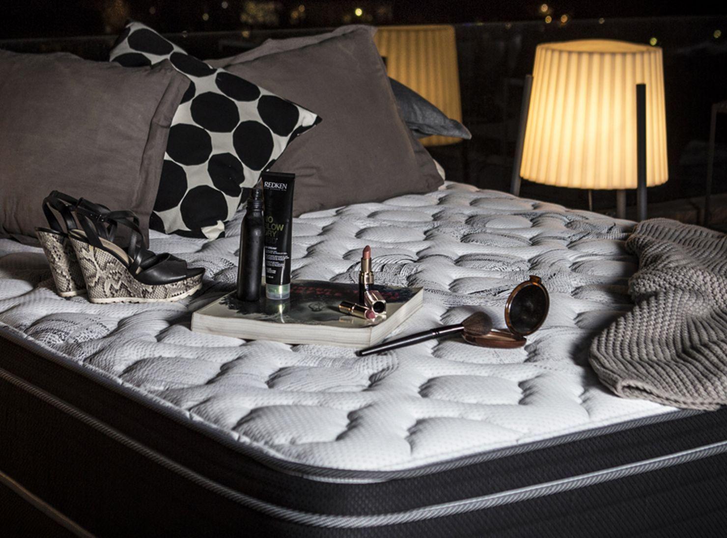 Set Cama Europea Seven 1.5 Plazas + Set Muebles Arezzo-3