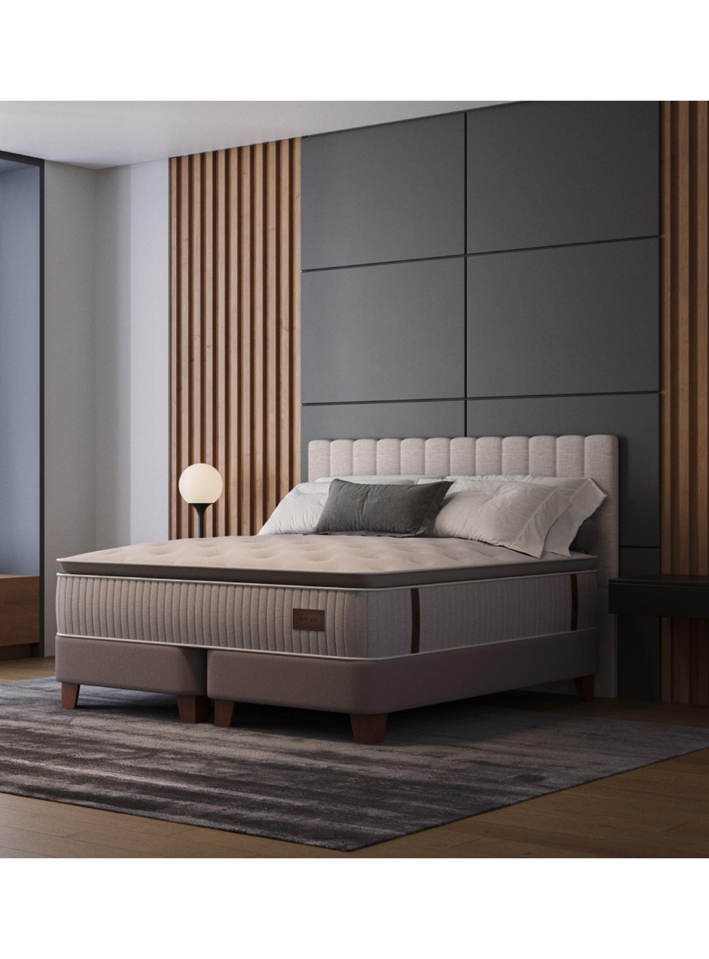 Cama Europea Heritage Súper King 200x200 cm + Respaldo Tachas + Velador Roma-5