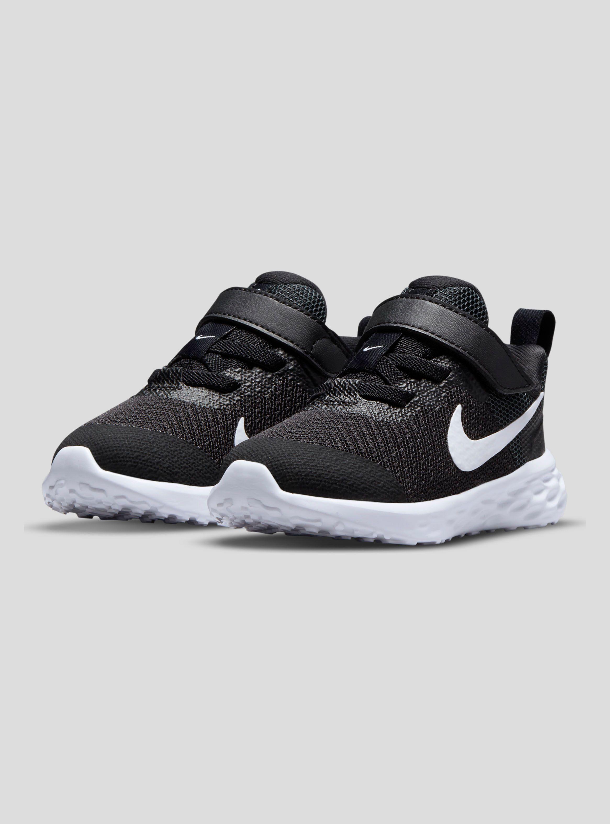 Zapatilla Running Negra Revolution 6 Unisex-1