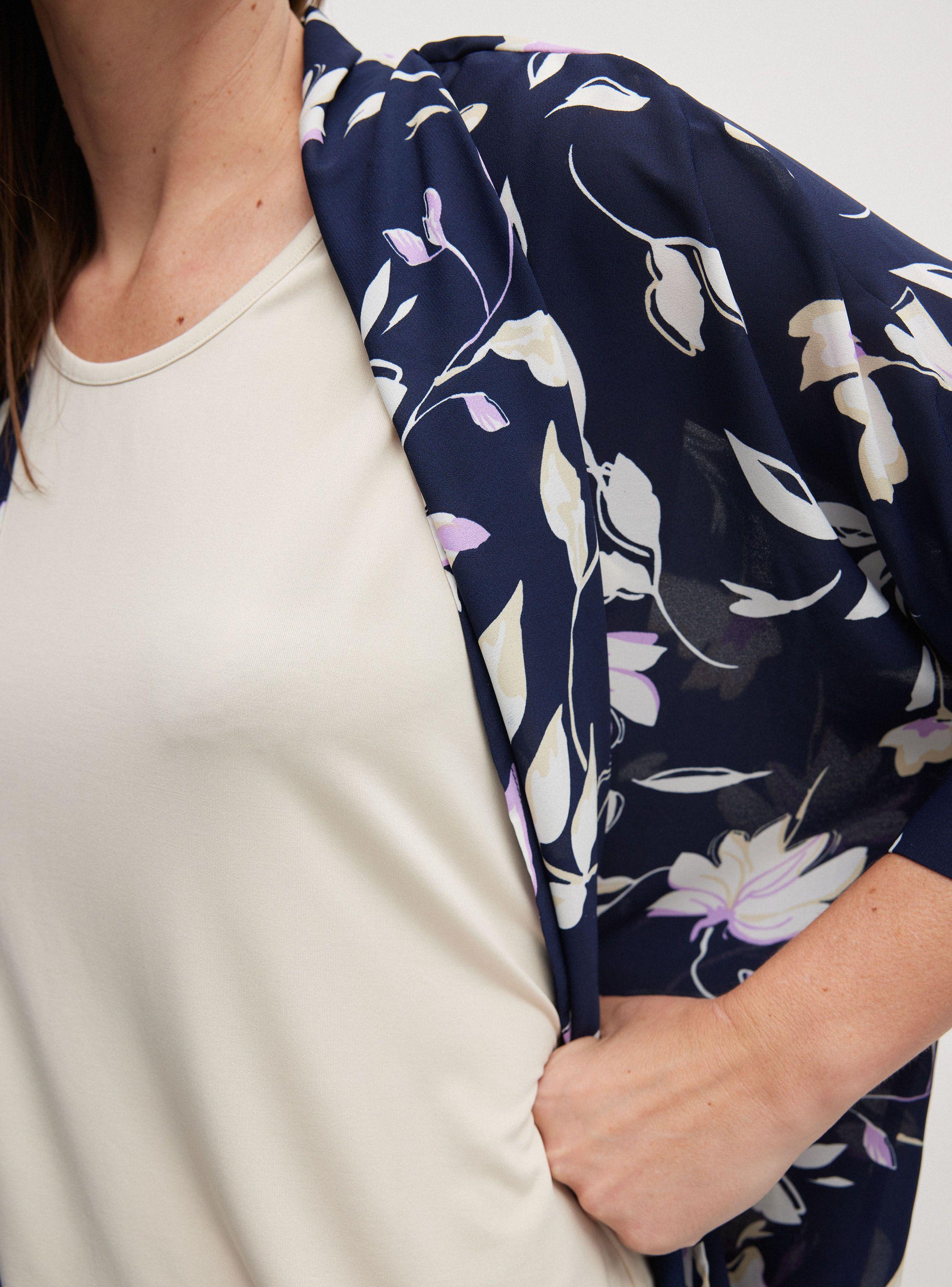 Blusa Capa Estampada con Top Interior-3