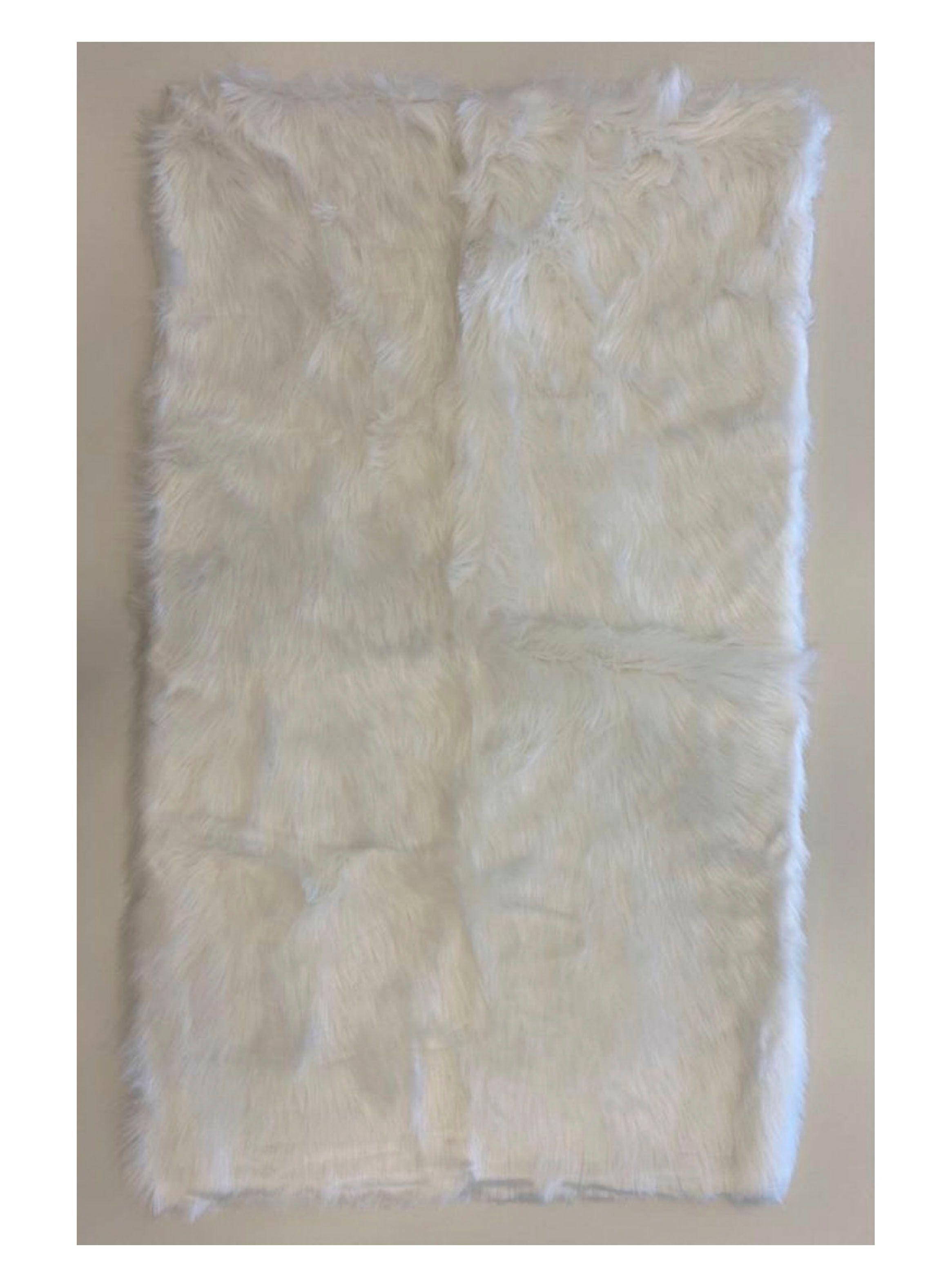 Alfombra Piel Sintético Oveja Blanca 120 x 180 cm-0