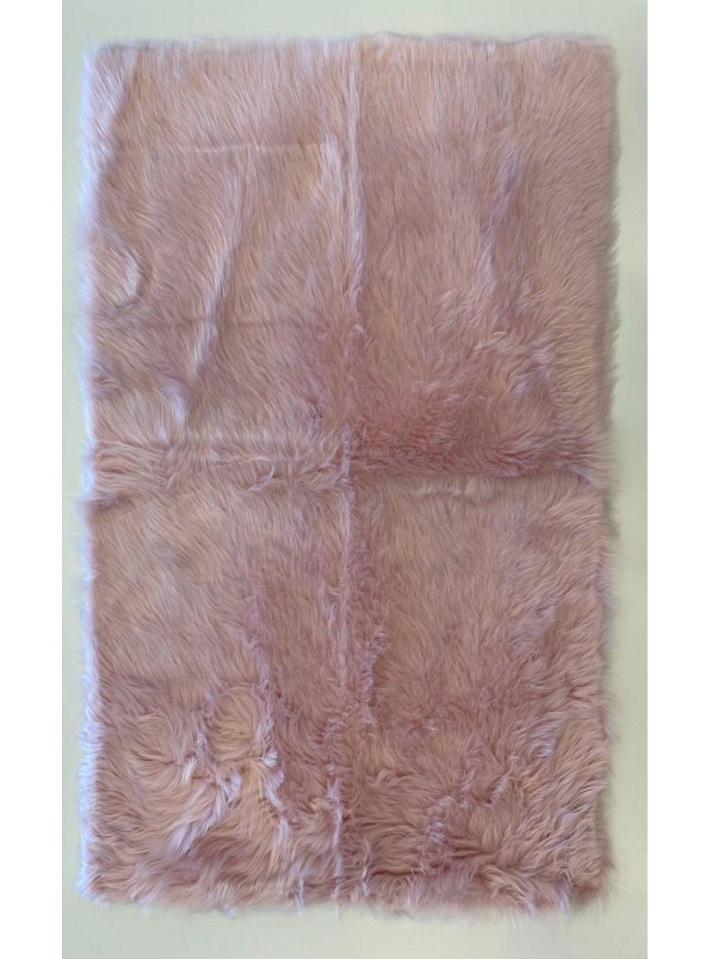 Alfombra Piel Sintético Oveja Rosada 120 x 180 cm-0
