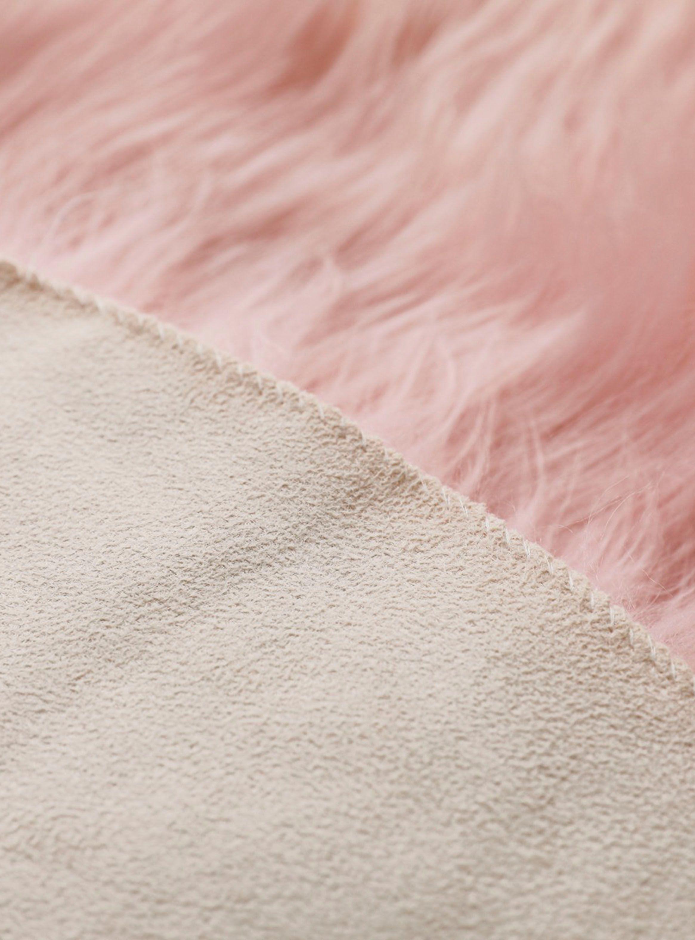 Alfombra Piel Sintético Oveja Rosada 120 x 180 cm-2