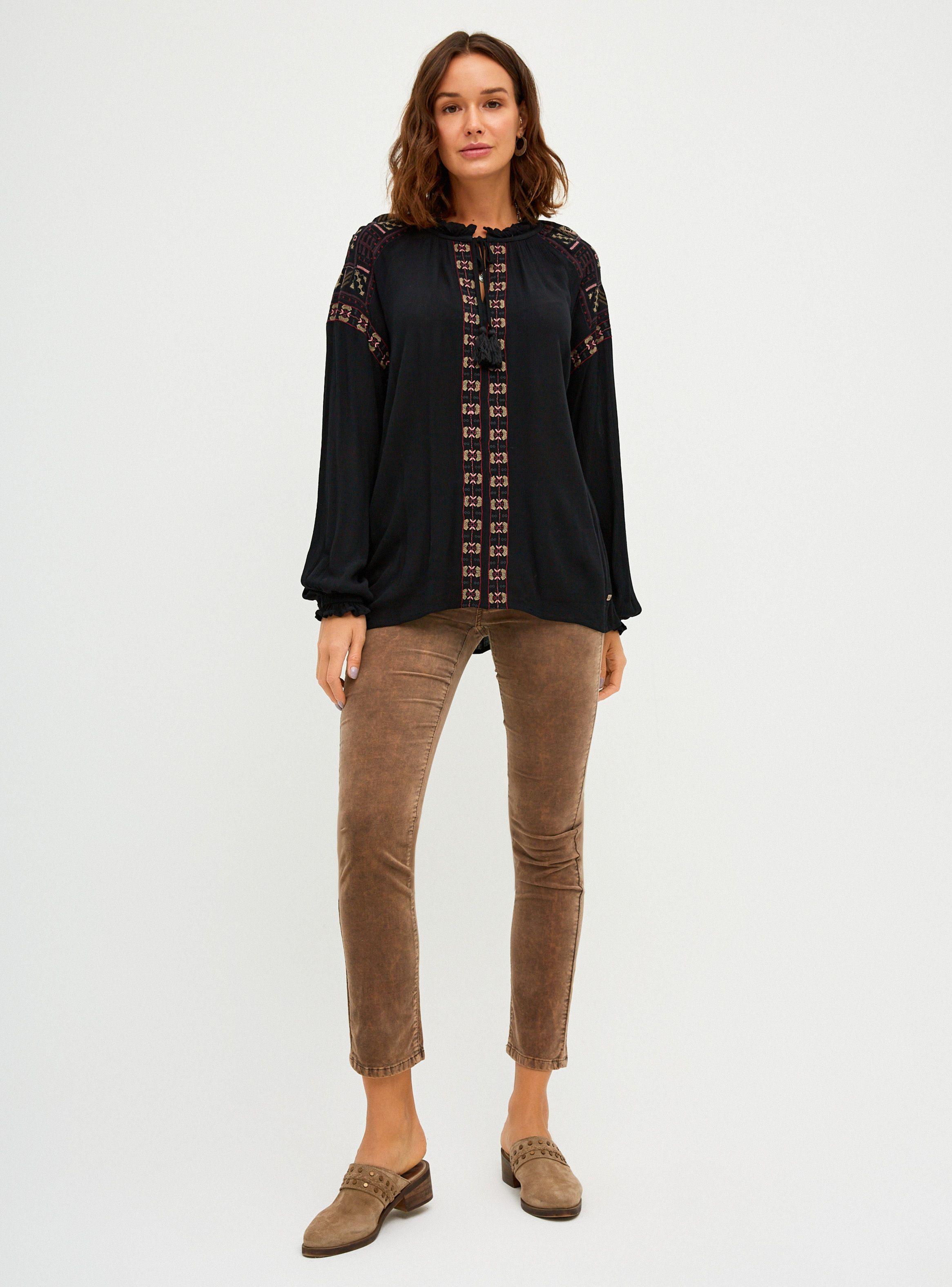 Blusa Bordada Manga Aglobada y Puño Elasticado-3