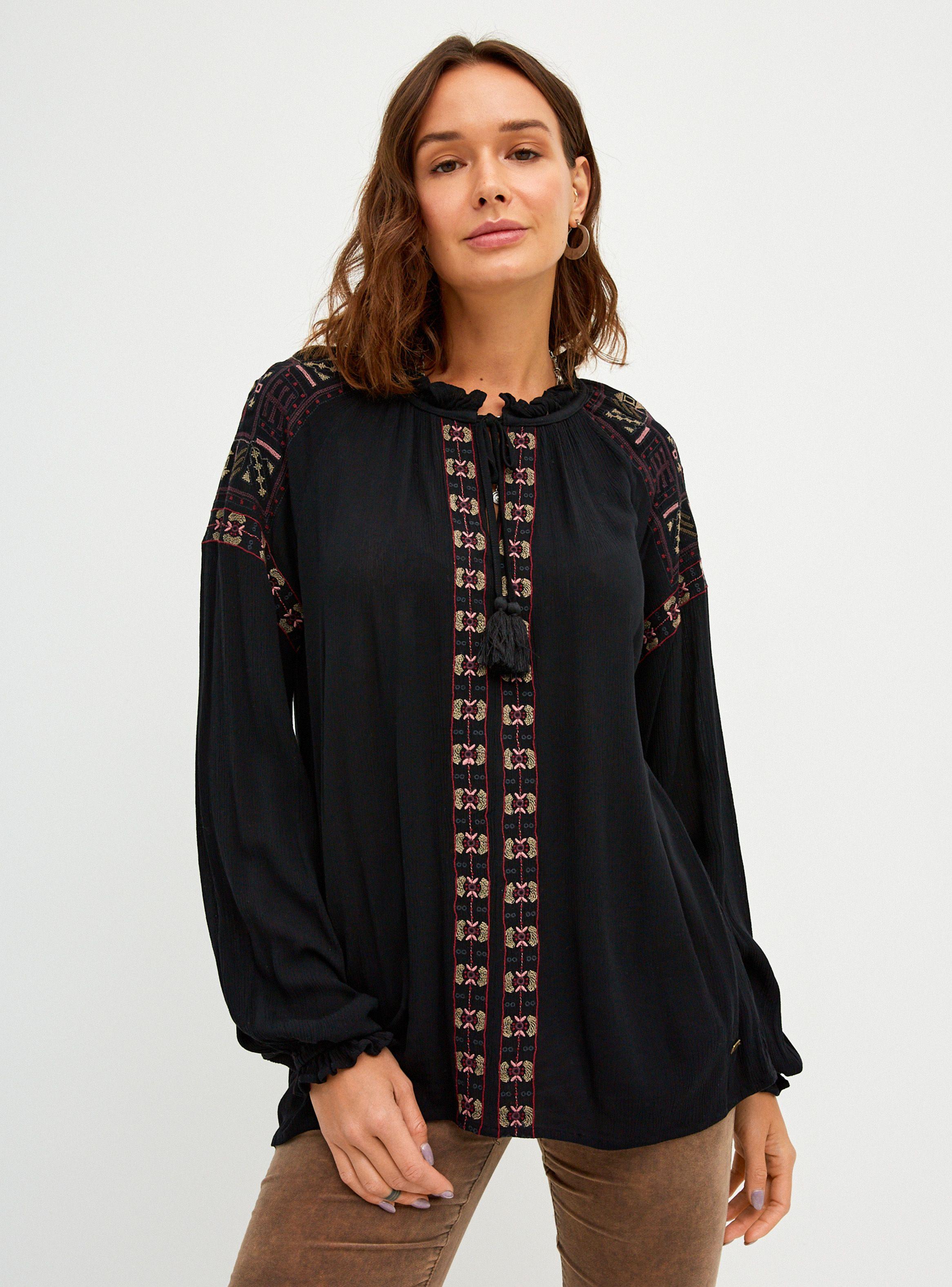 Blusa Bordada Manga Aglobada y Puño Elasticado-0