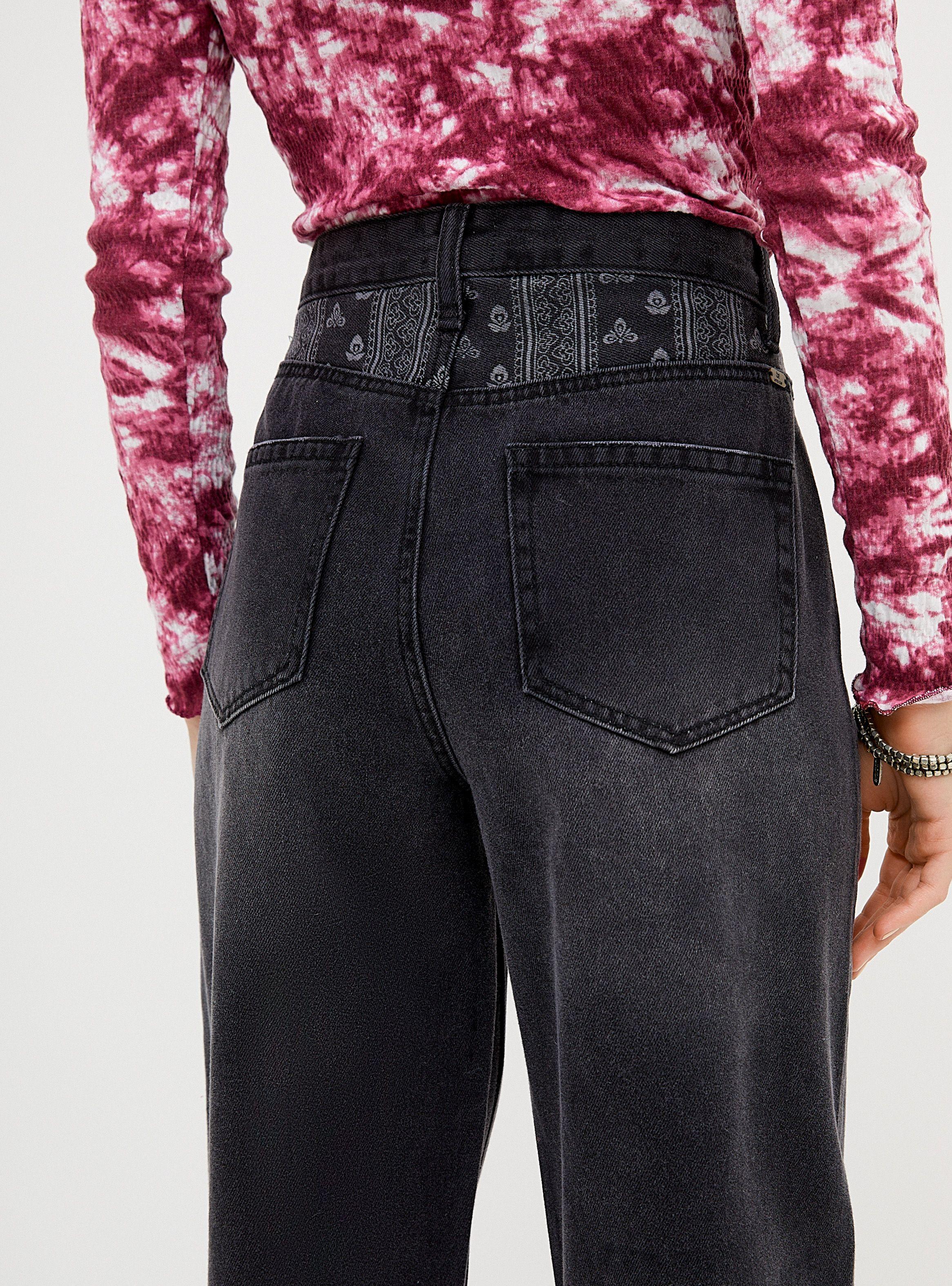 Pantalón Detalles Estampados-2