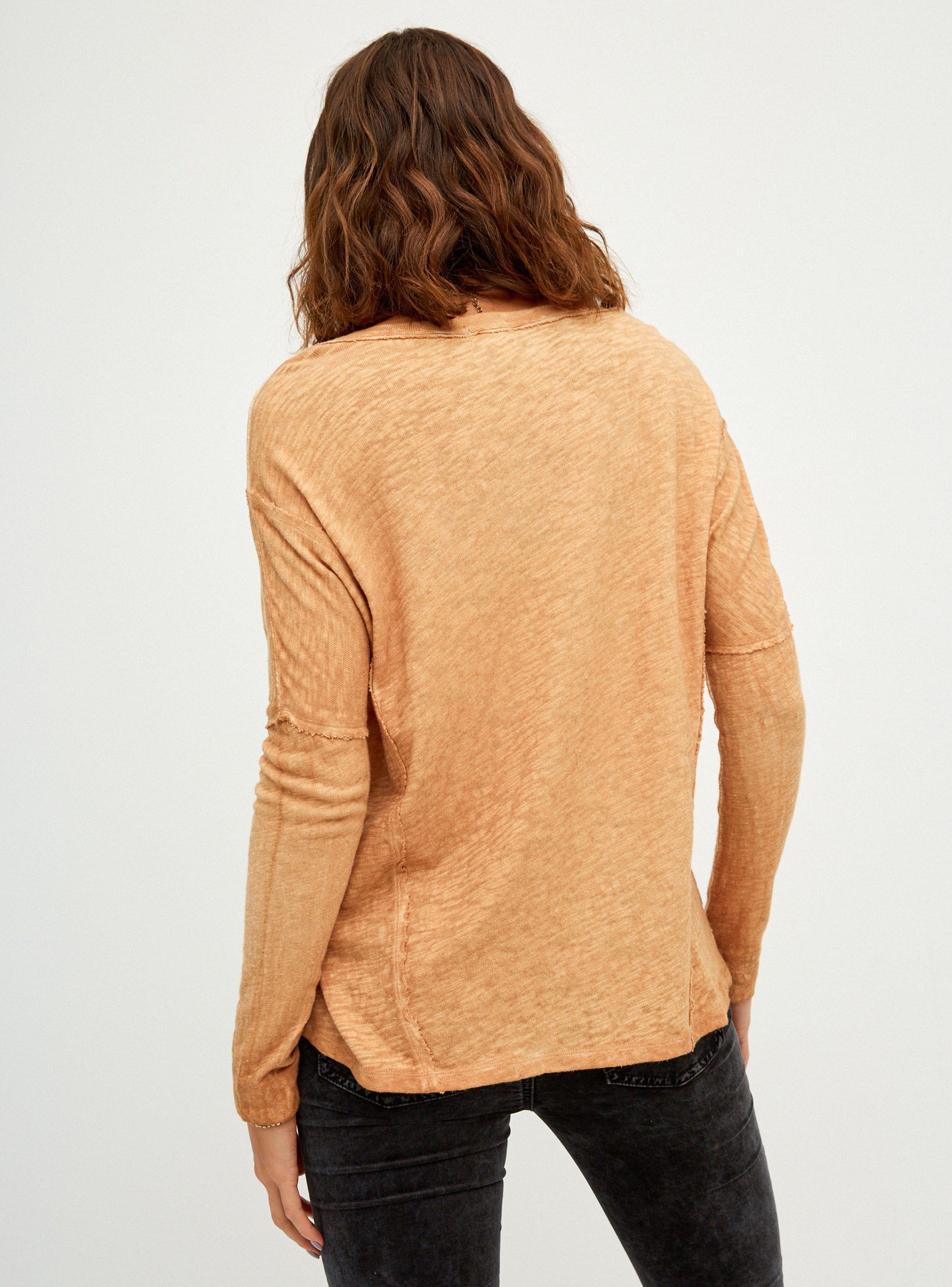 Polera Fit Oversize Detalle de Costuras Centrales a la Vista-1