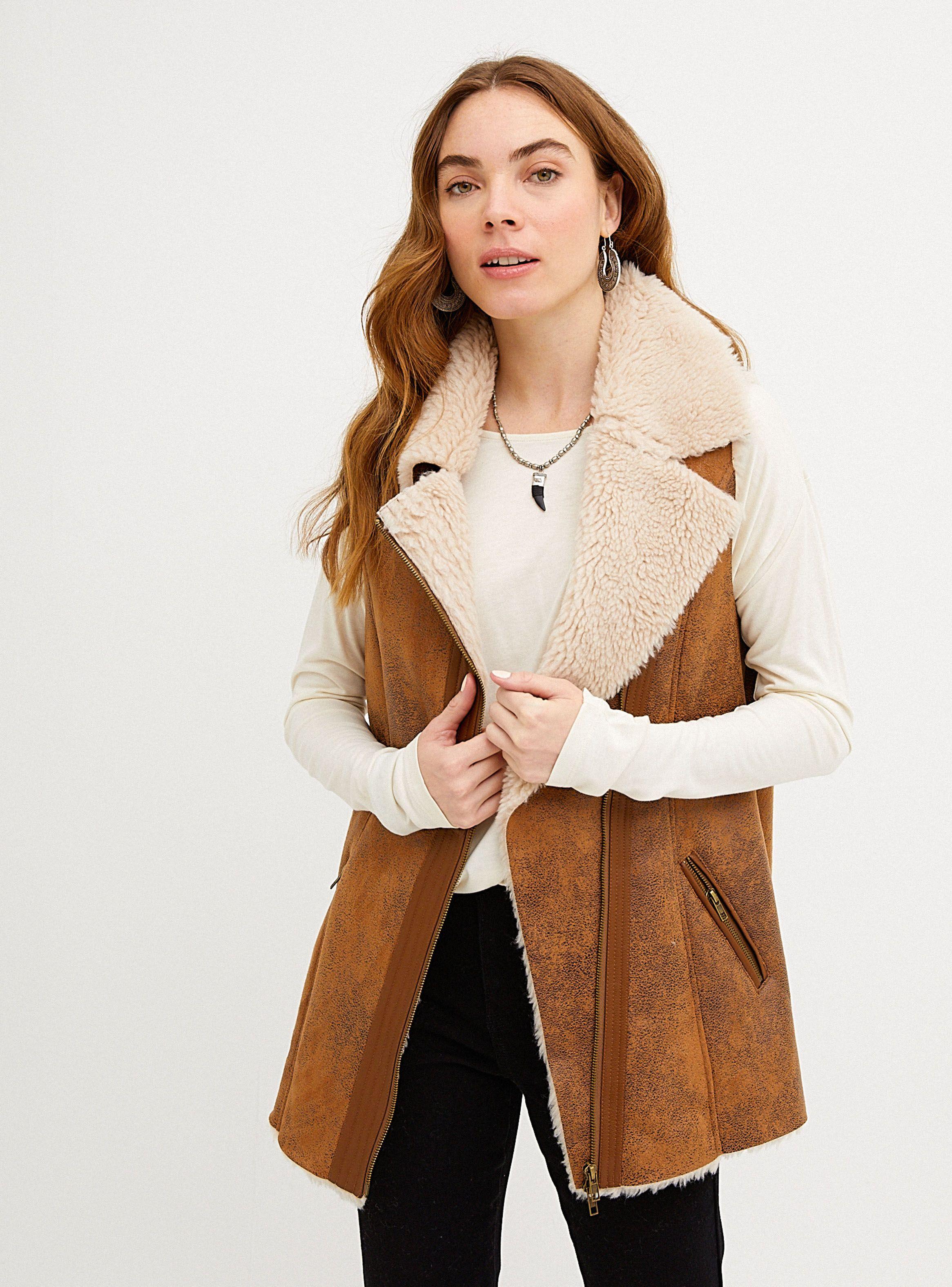 Chaqueta Tipo Biker sin Mangas y Forrada en Piel Sintética-0