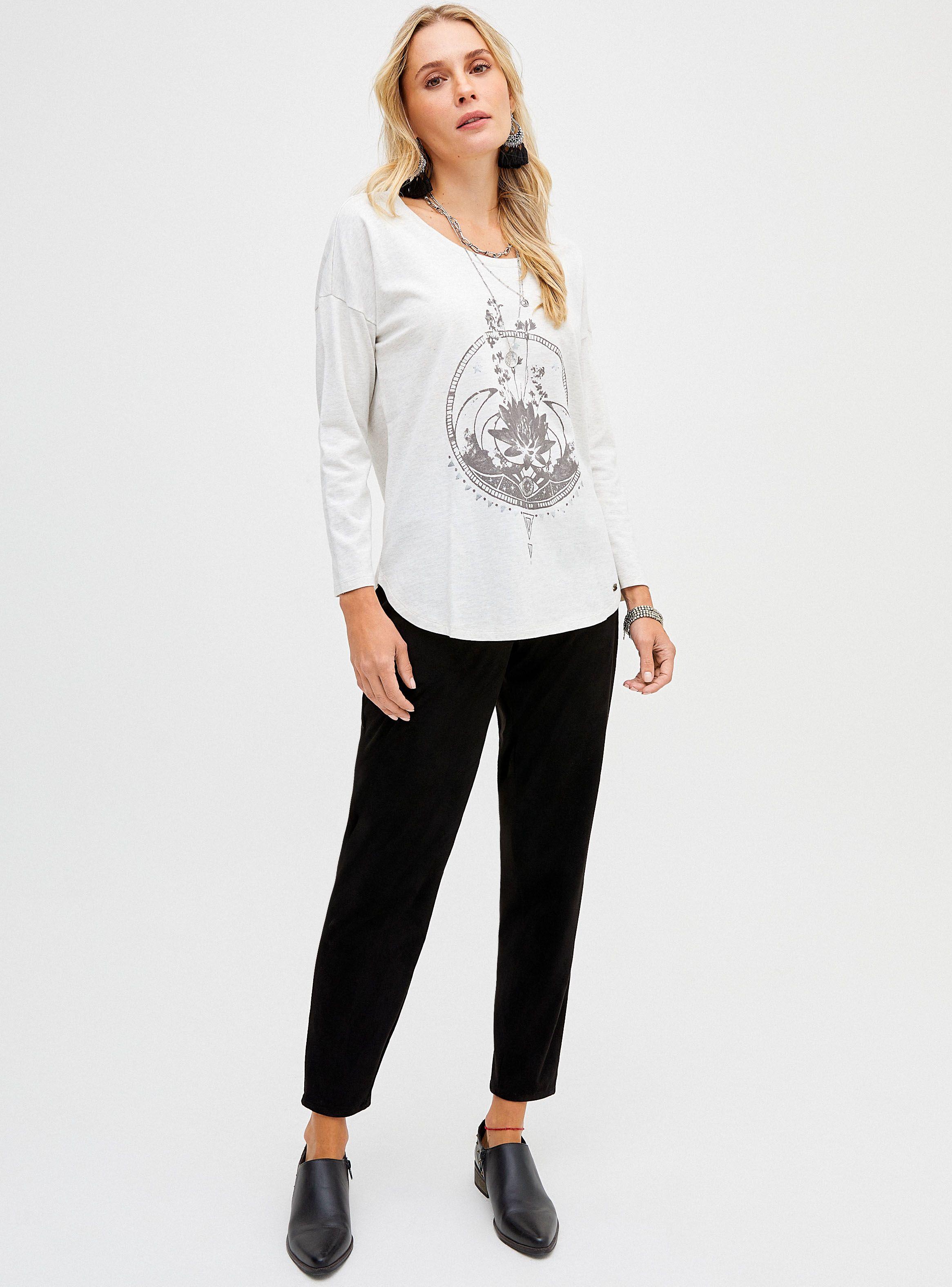 Polera Estampado Central y Manga Larga-3