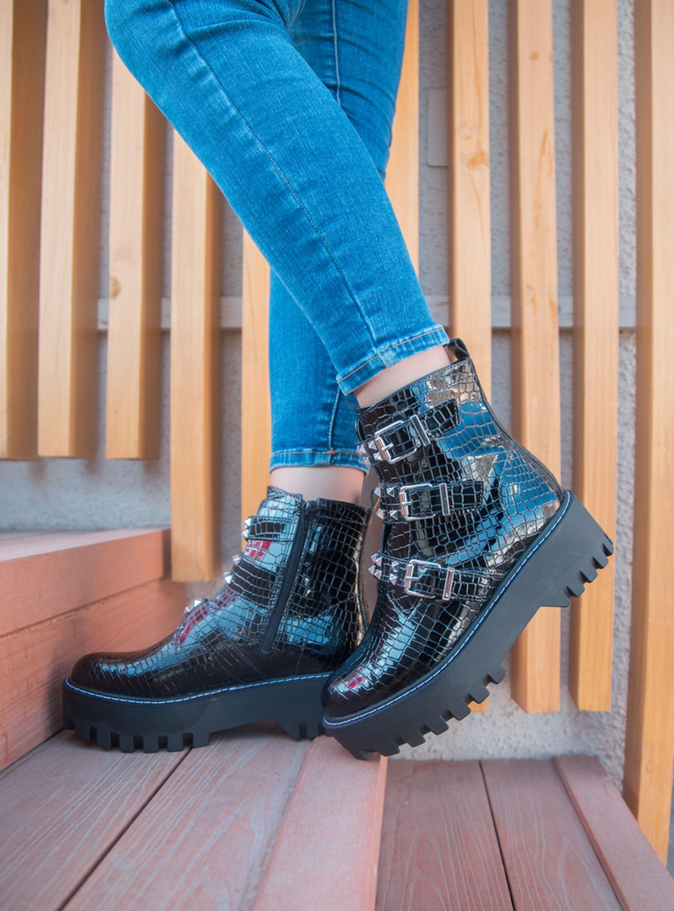 Botín Unique Cool Babe Negro Mujer-4