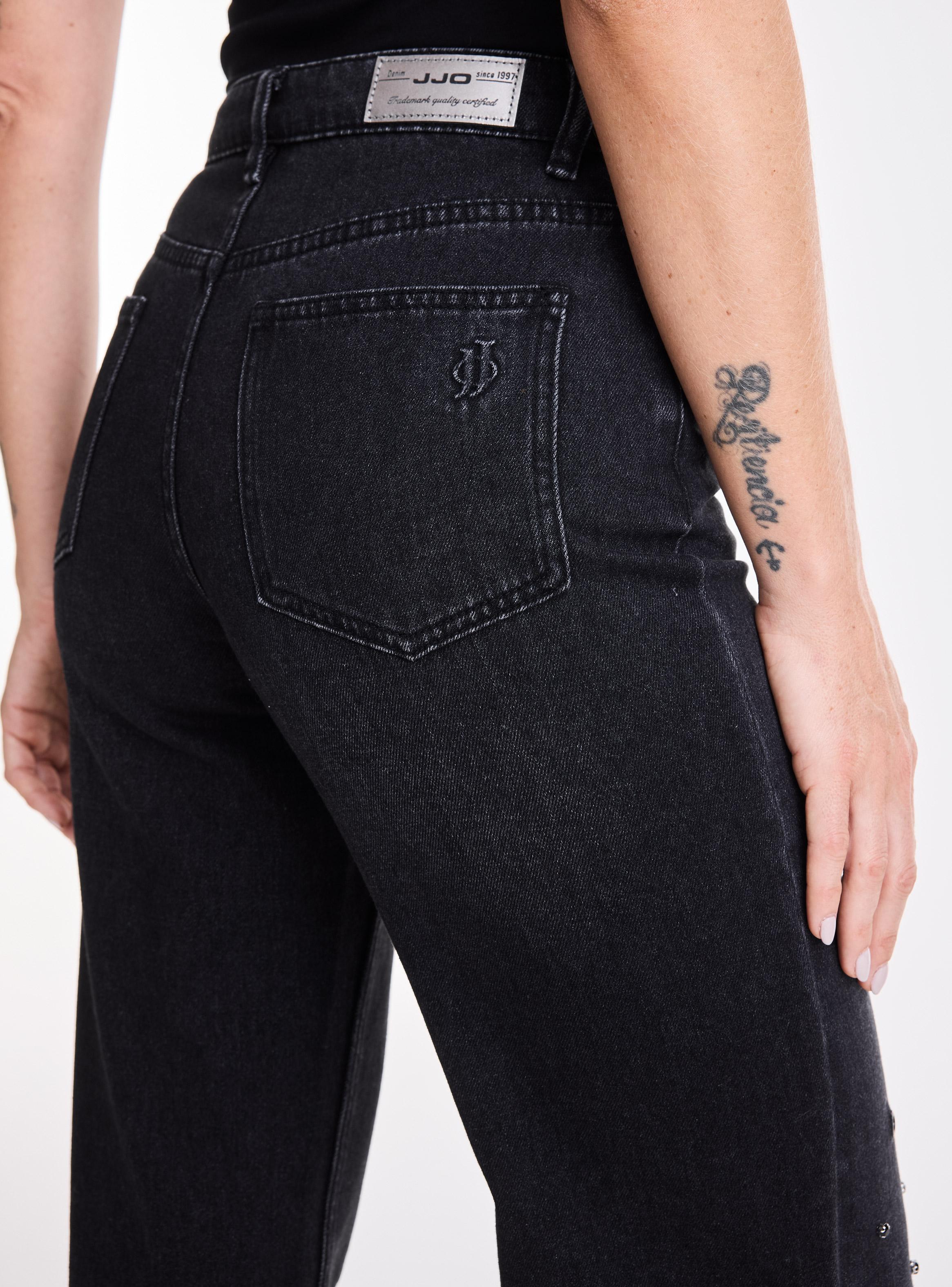 Jeans Push Up 1 Botón Aplicación Ojetillos y Brillantes-2