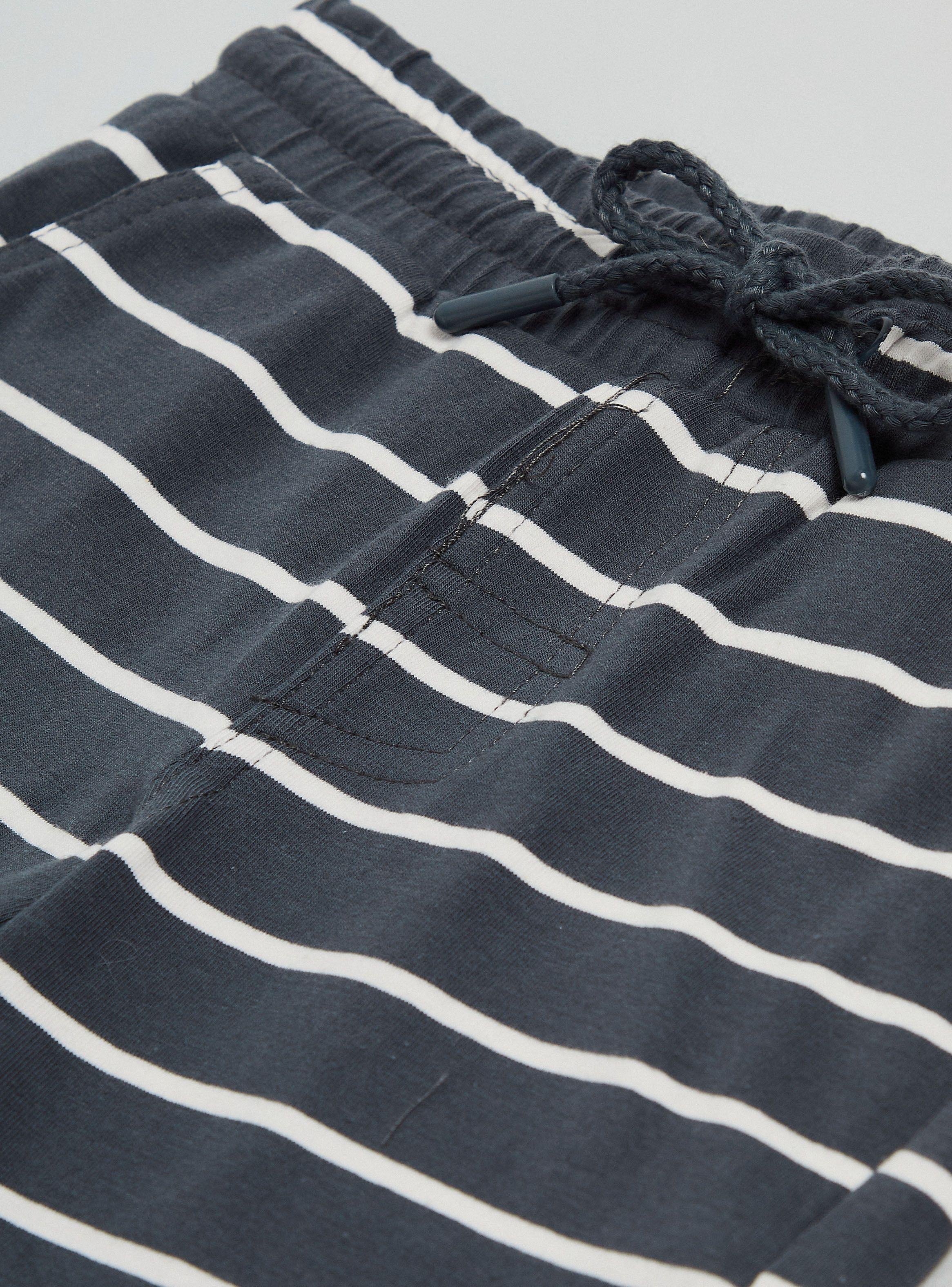 Short Rayas Gris-2