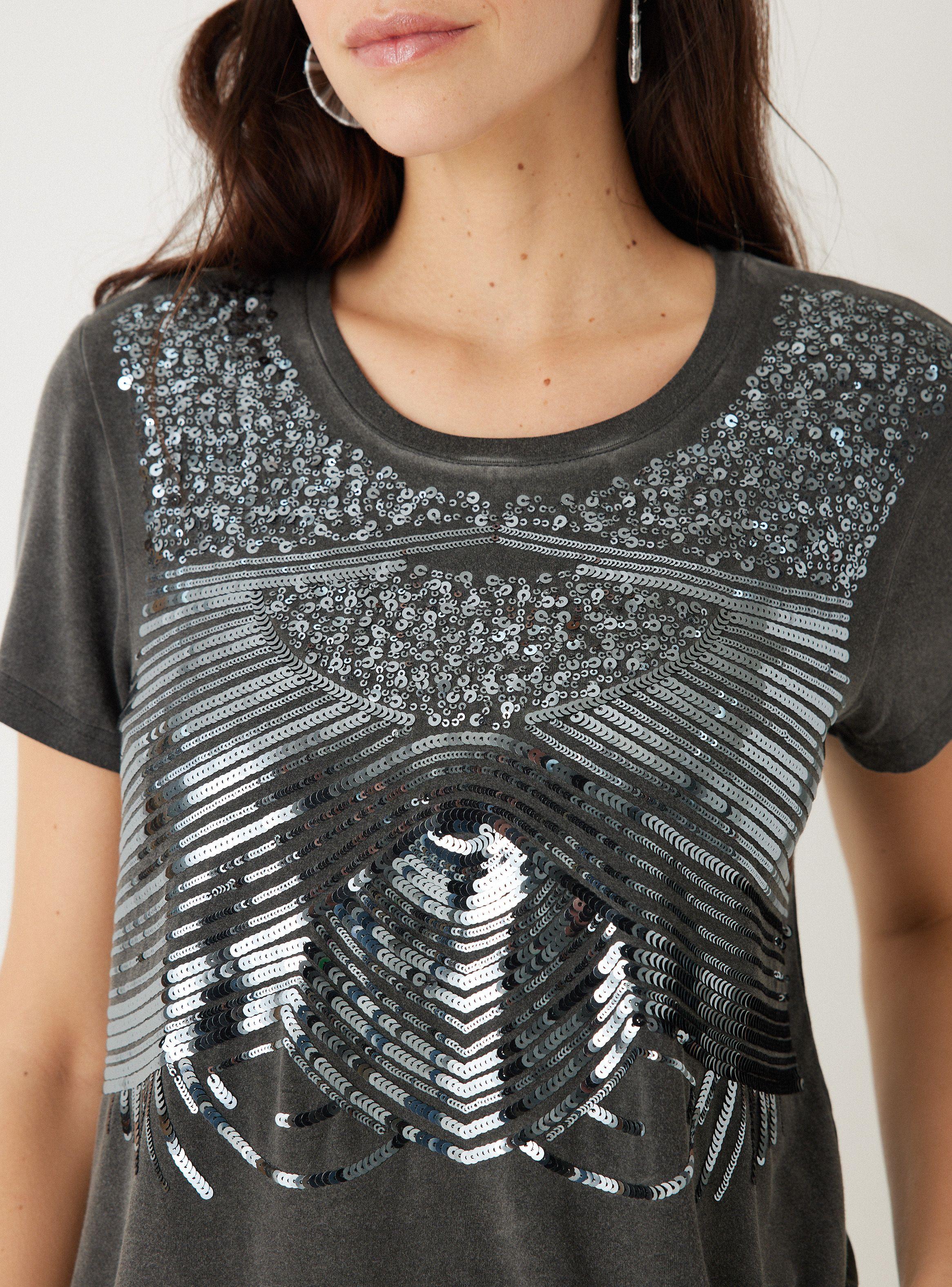 Polera con Proceso de Teñido y Lentejuelas Bordadas-3