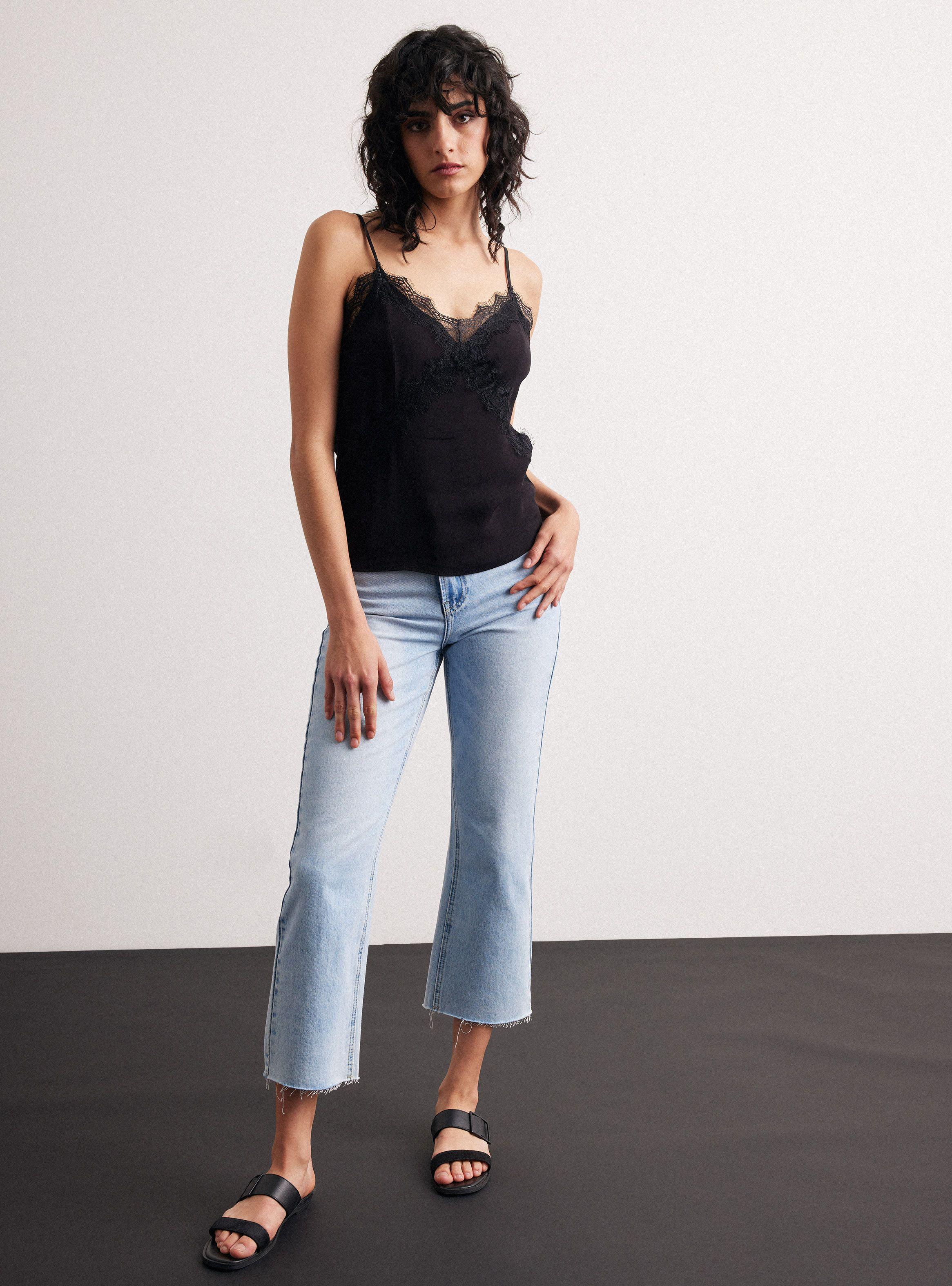 Blusa Lencera con Tiras y Detalle de Encaje-4