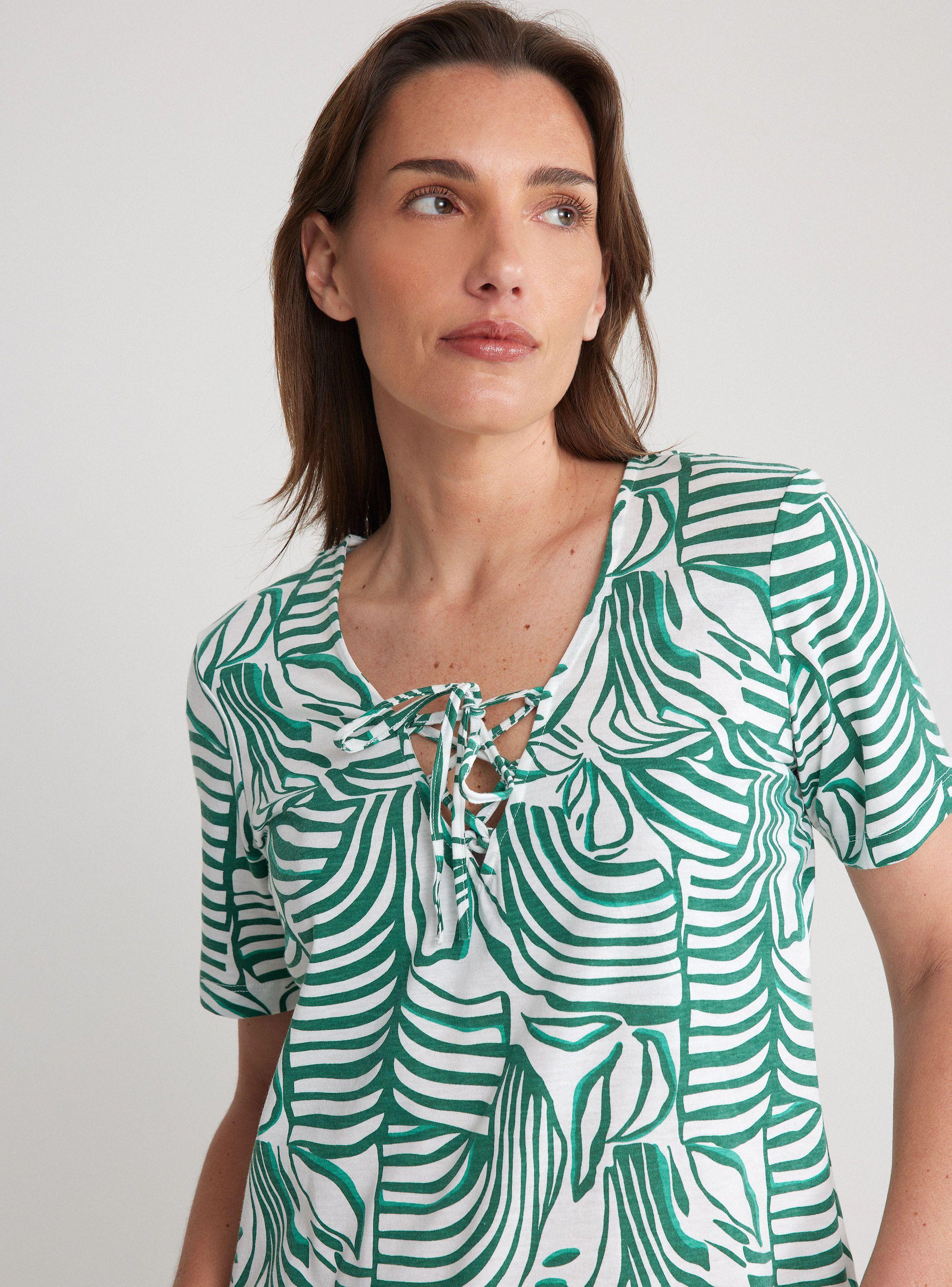 Polera Estampada con Lace Up en Escote-2