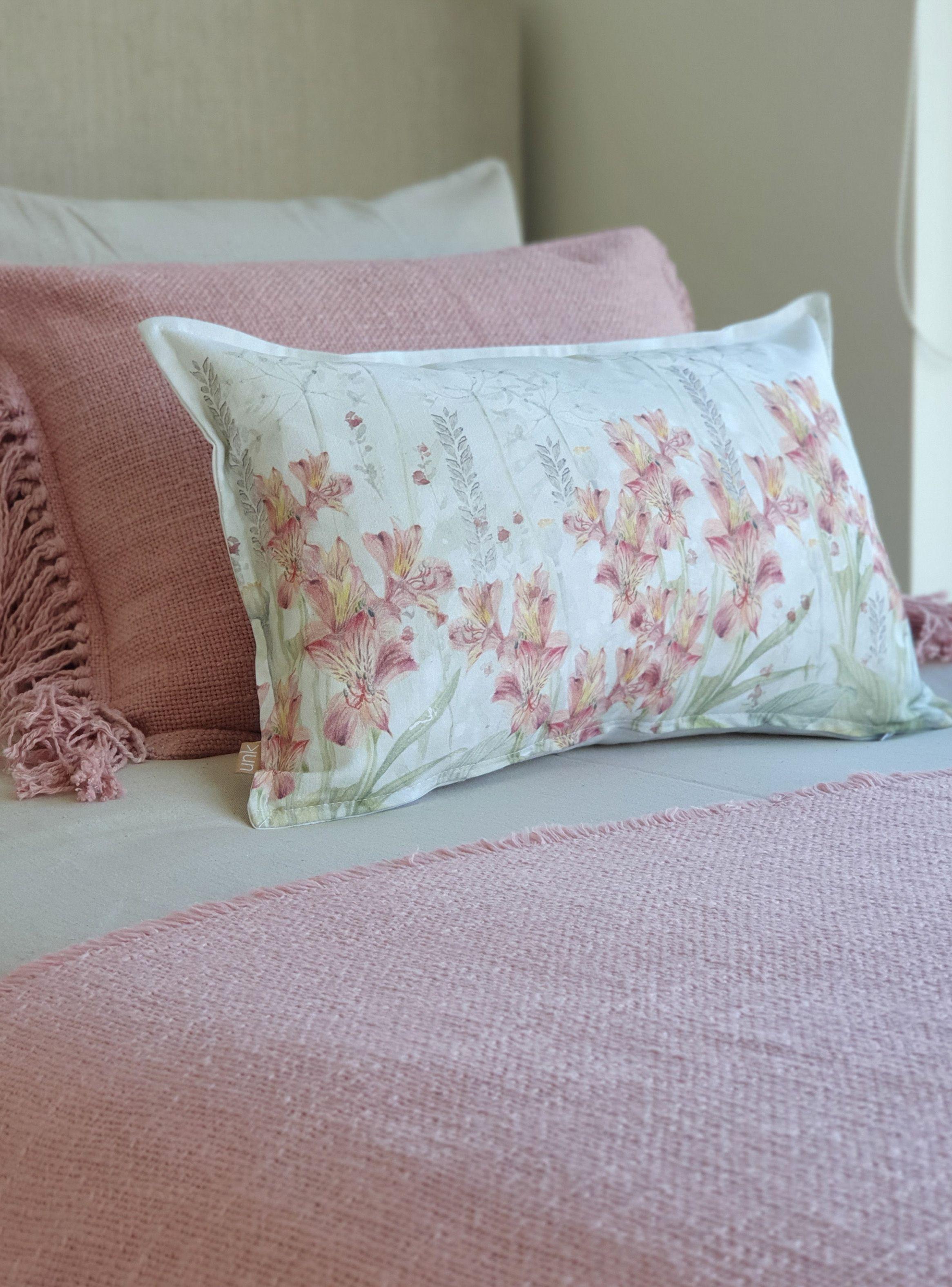 Funda Cojín Astromelias 50 x 30 cm-2