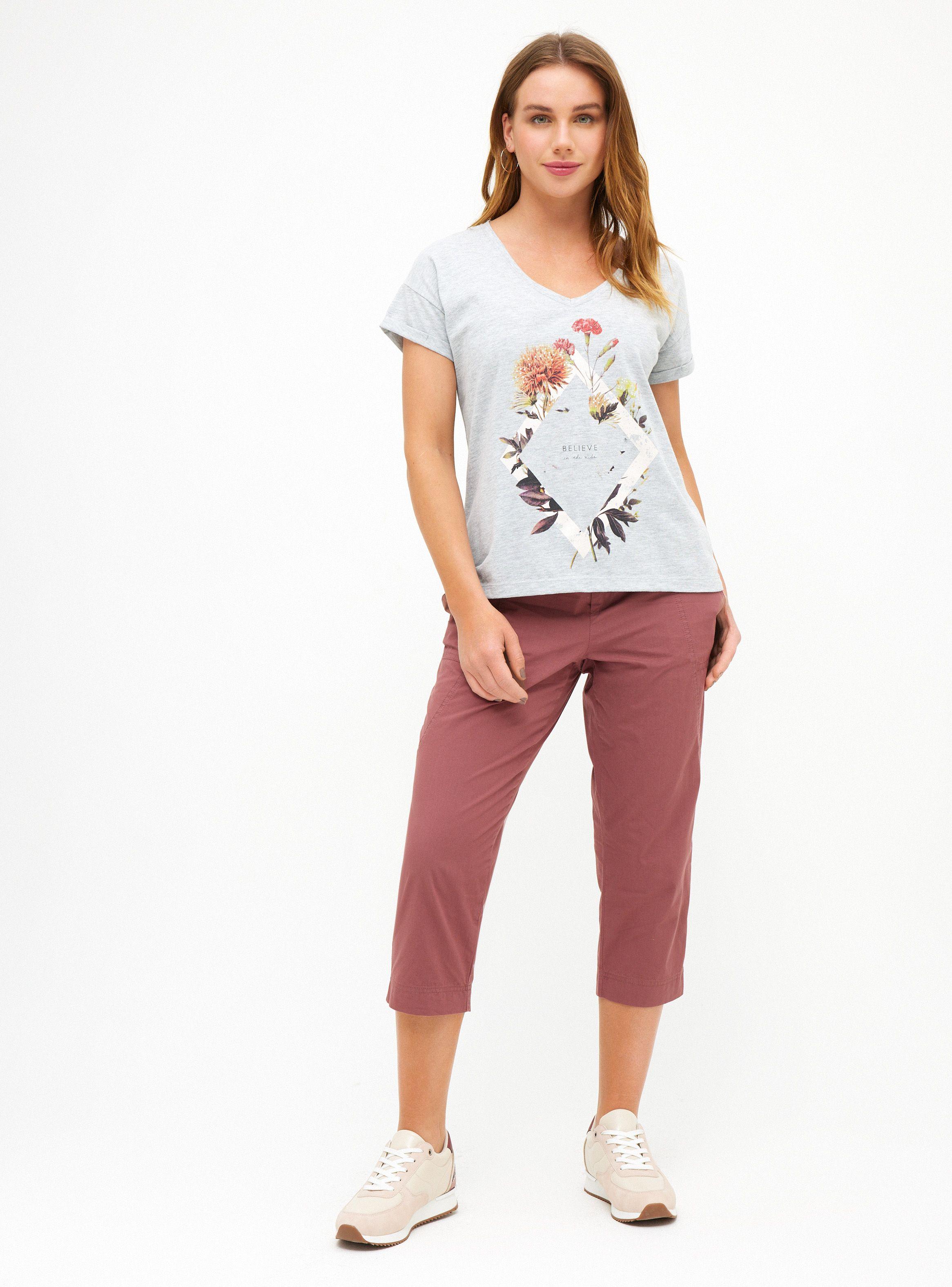 Polera Estampado Focalizado y Cuello V-3