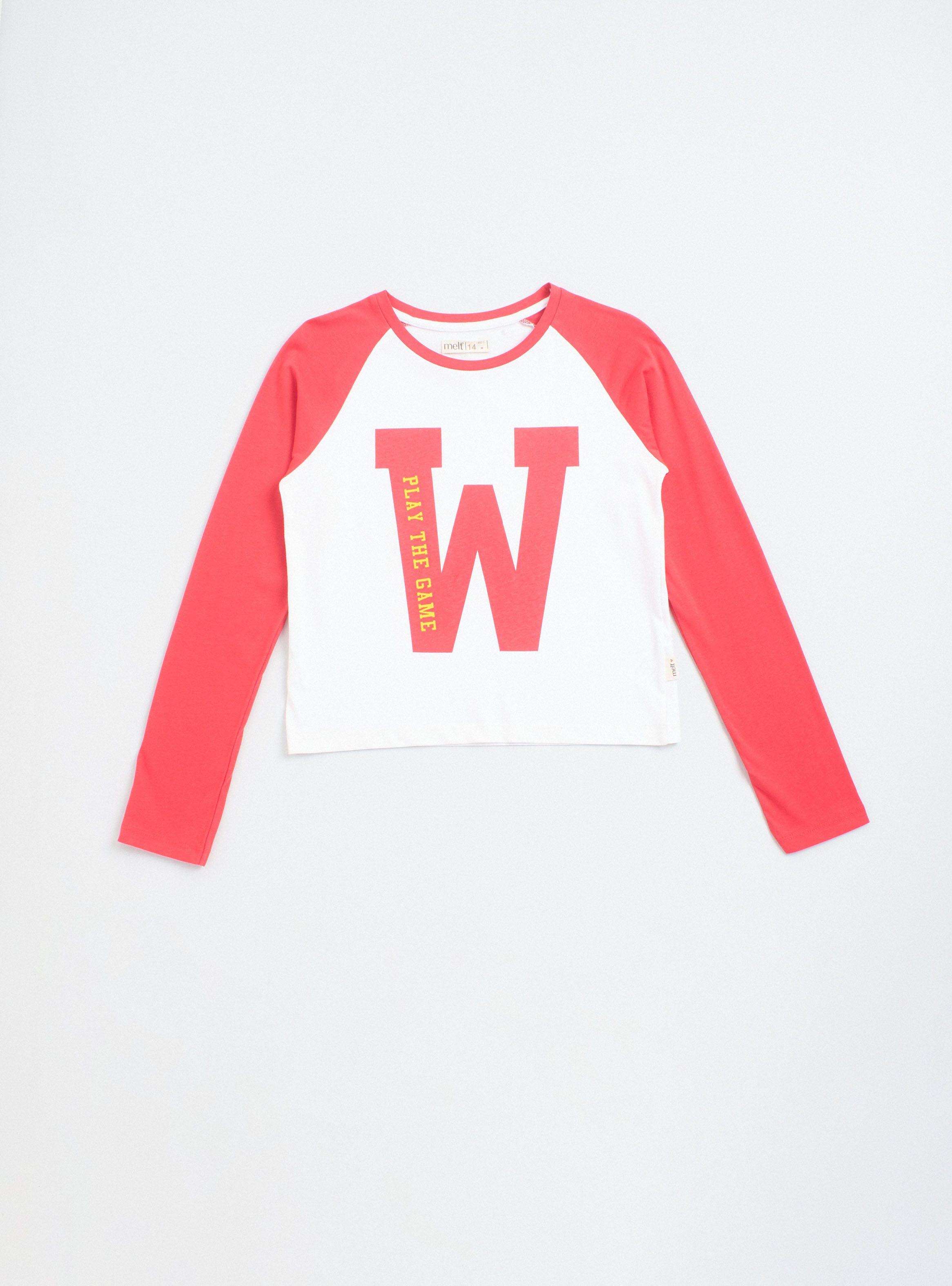 Polera con Mangas en Contraste y Estampado Frontal-1