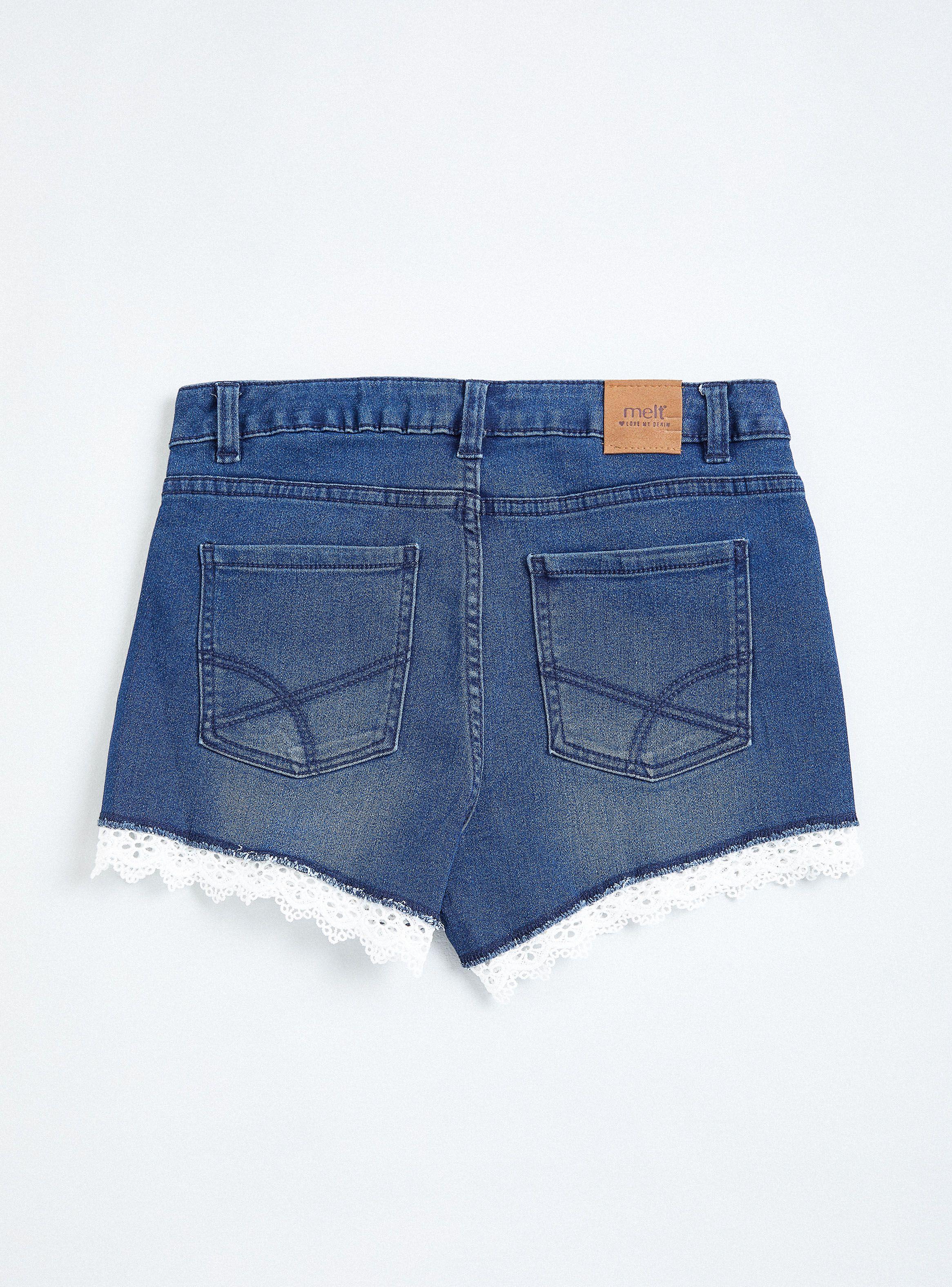 Short 3 Botones y Detalle de Macramé-1