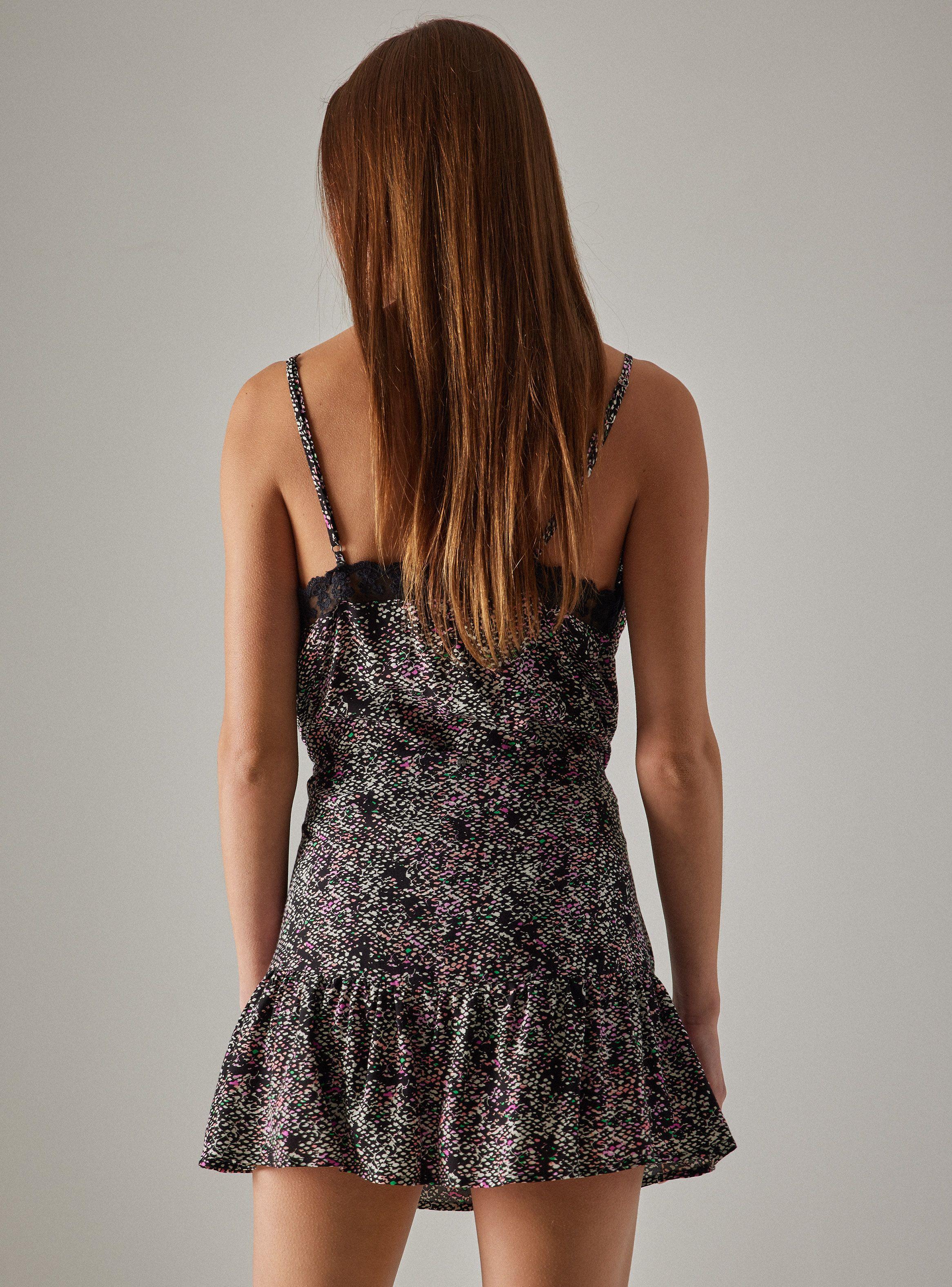 Falda Mini Estampada con Vuelo 2-1