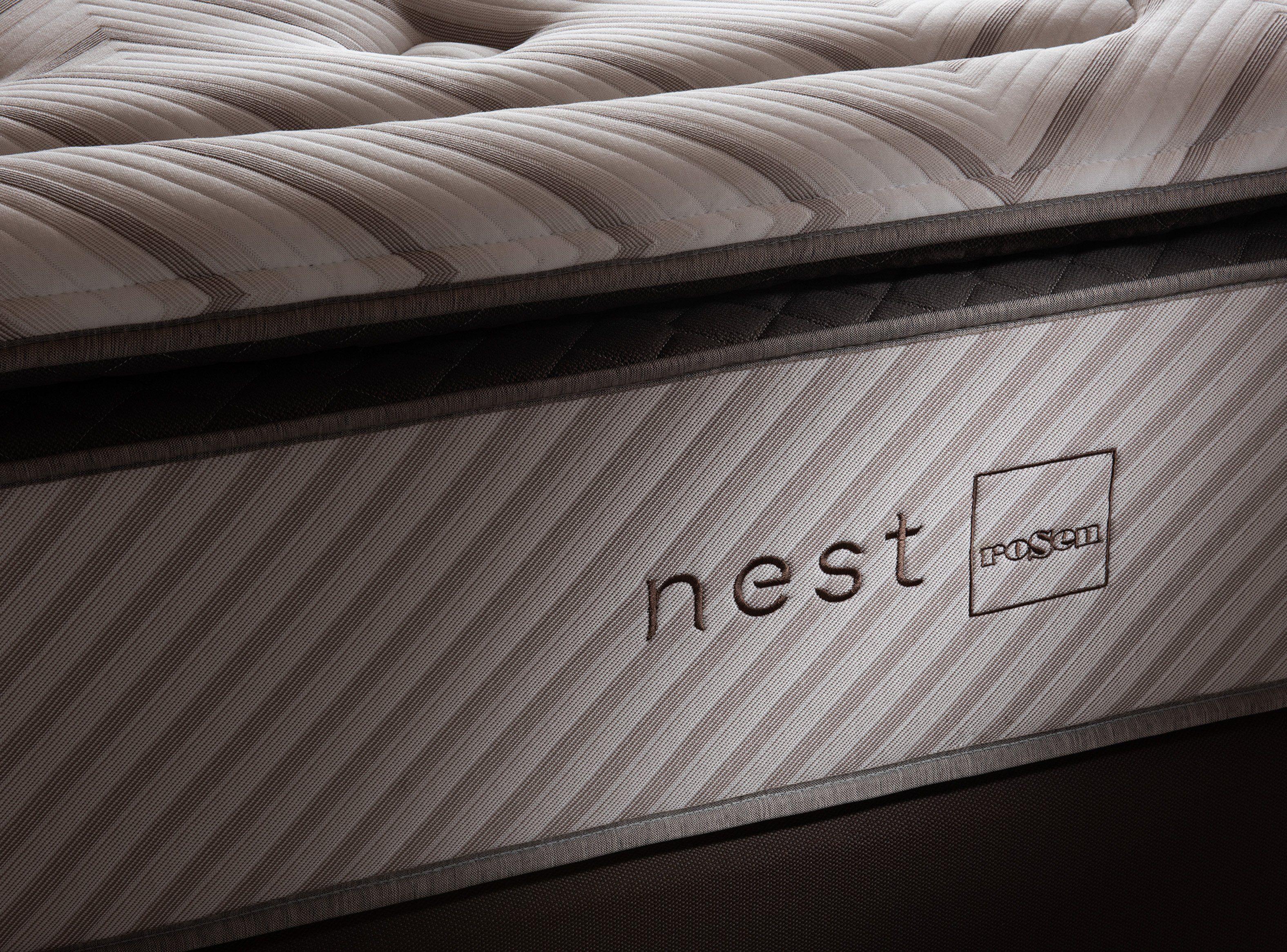 Cama Europea Nest King + Set Muebles Domenico + Almohadas Memory Max-3