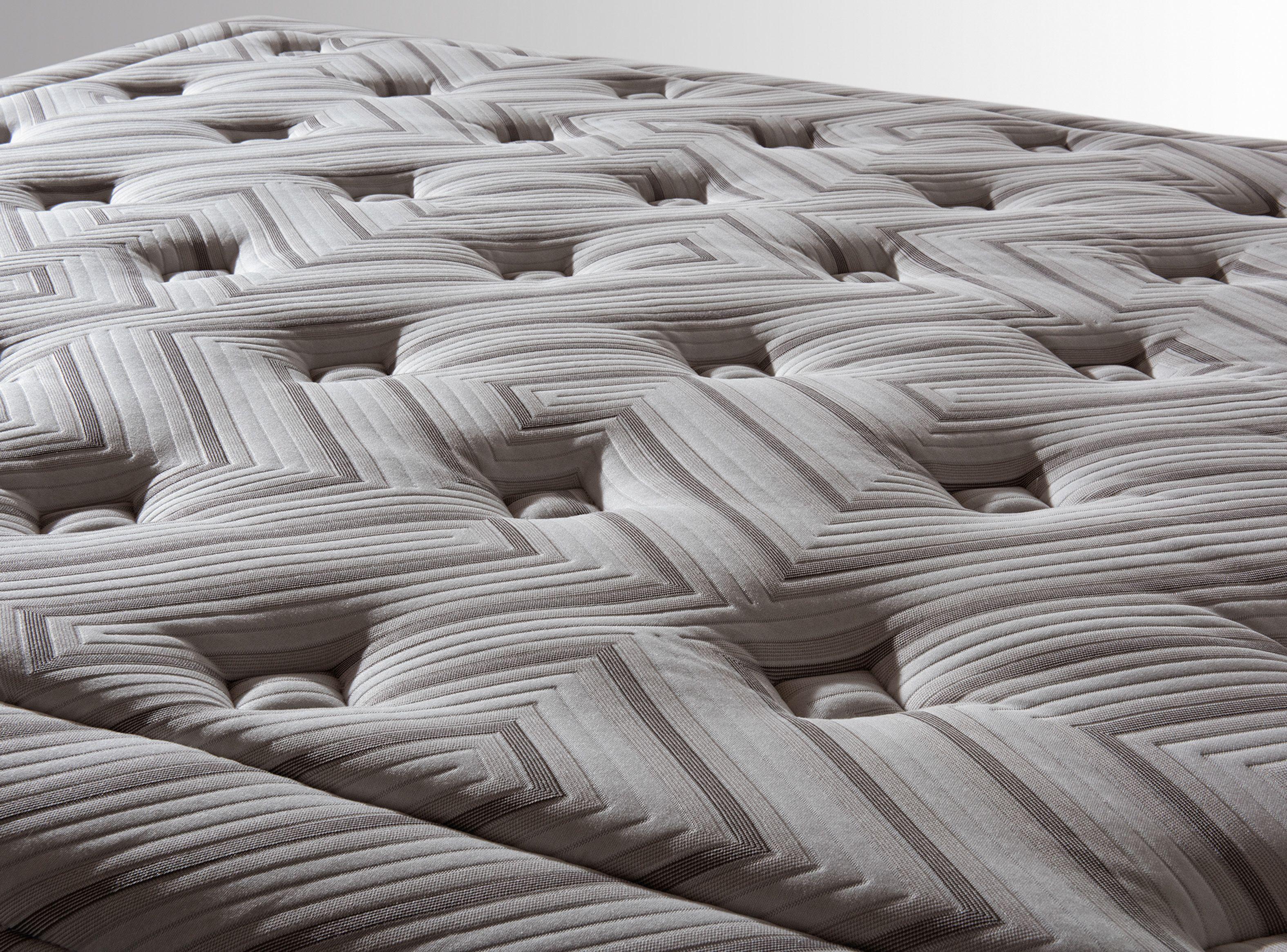 Cama Europea Nest King + Set Muebles Domenico + Almohadas Memory Max-1