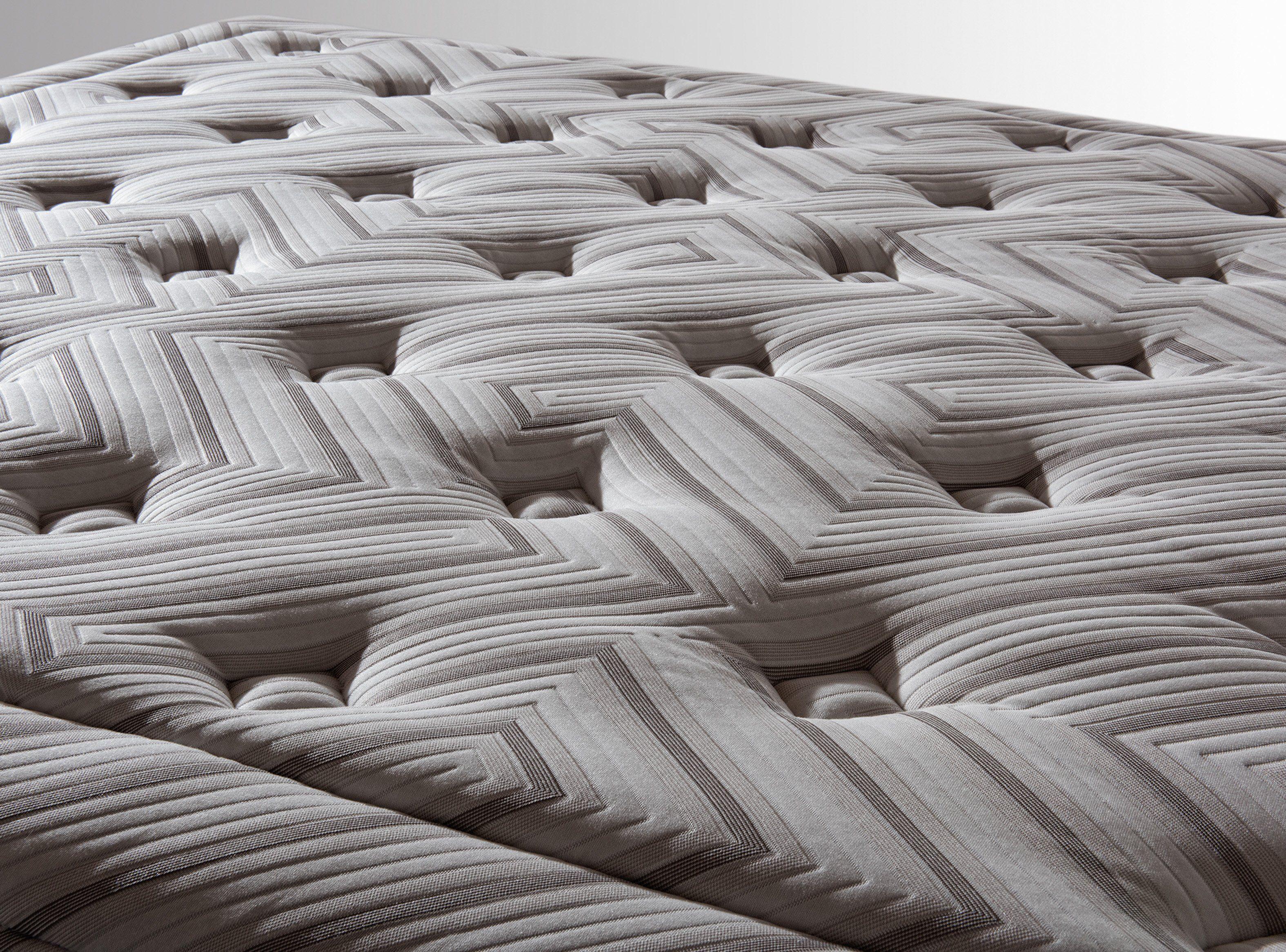 Cama Europea Nest King + Set Muebles Domenico + Almohadas Memory Max-2