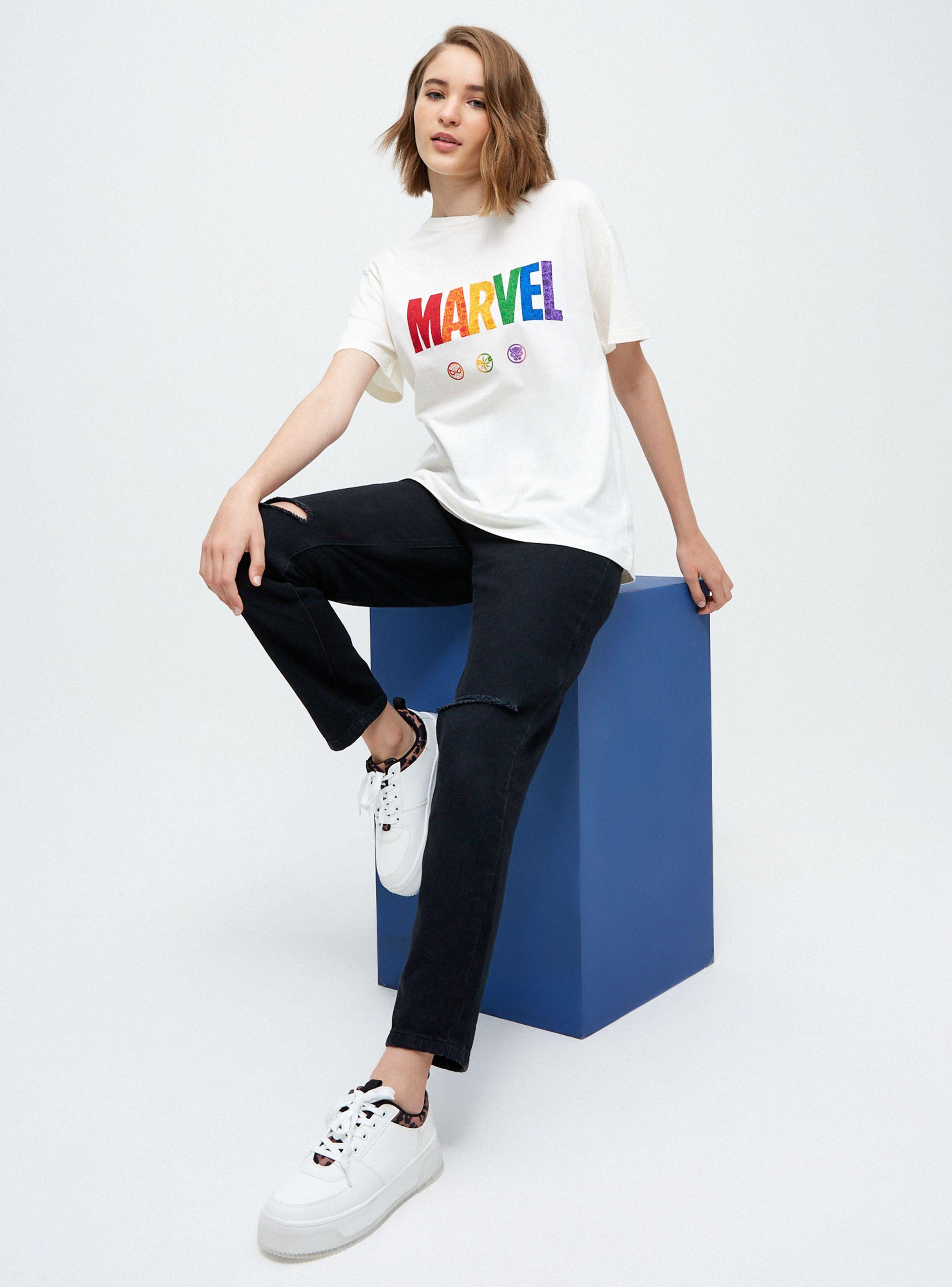 Polera Disney Marvel Pride-3