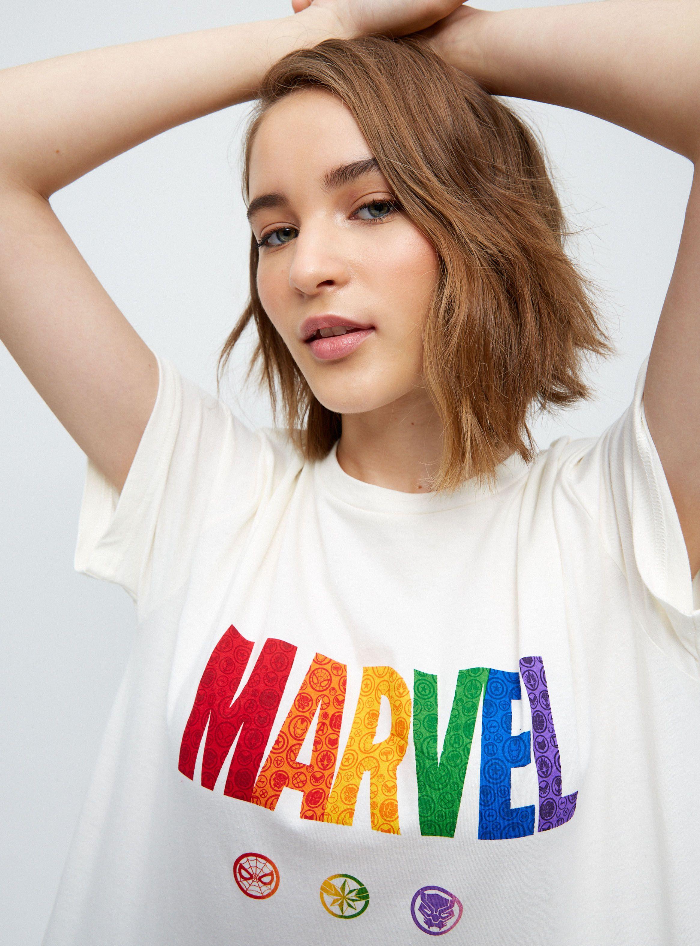 Polera Disney Marvel Pride-2
