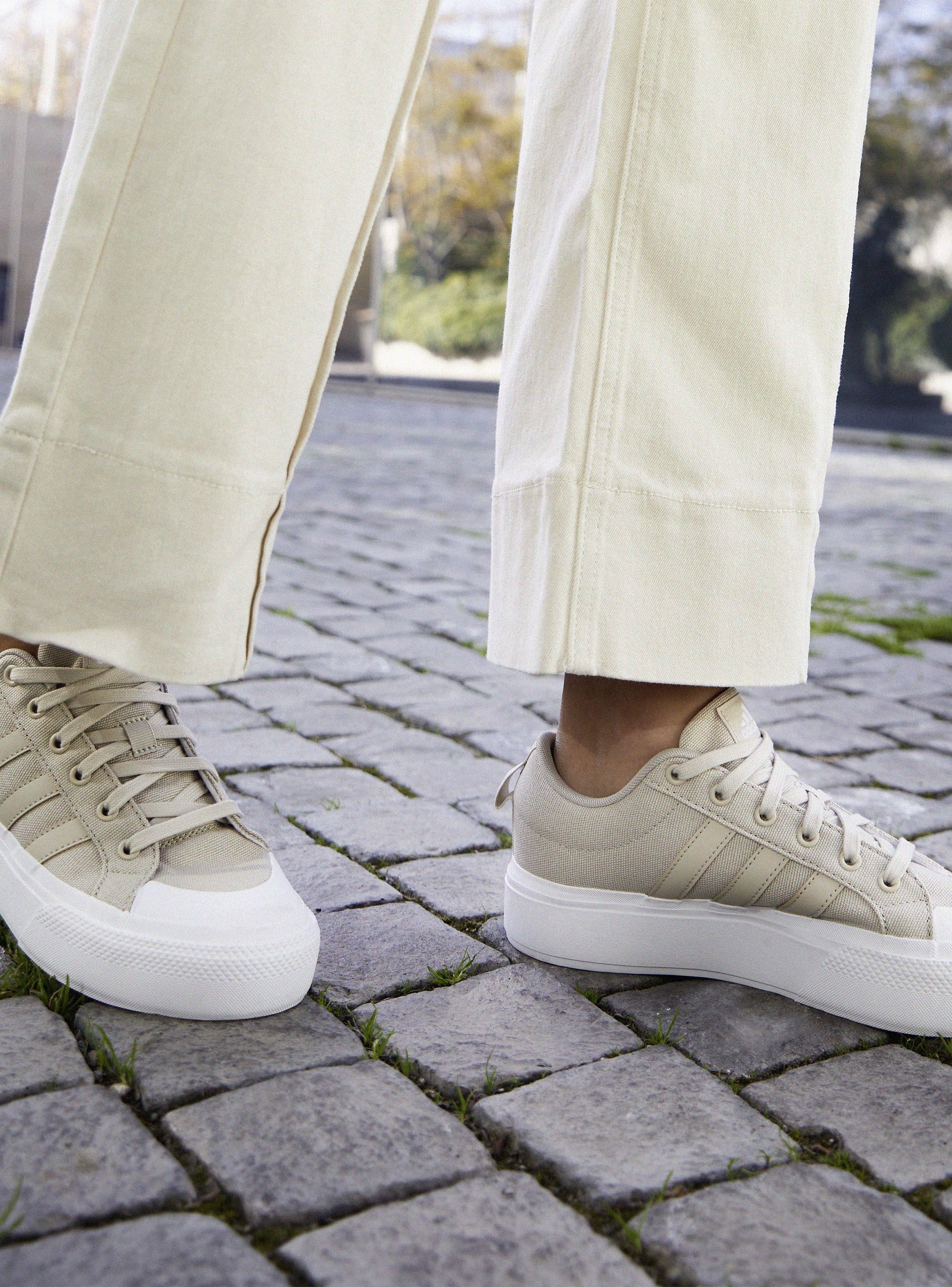 Zapatilla Urbana Style Bravada 2.0 Platform Mujer-4