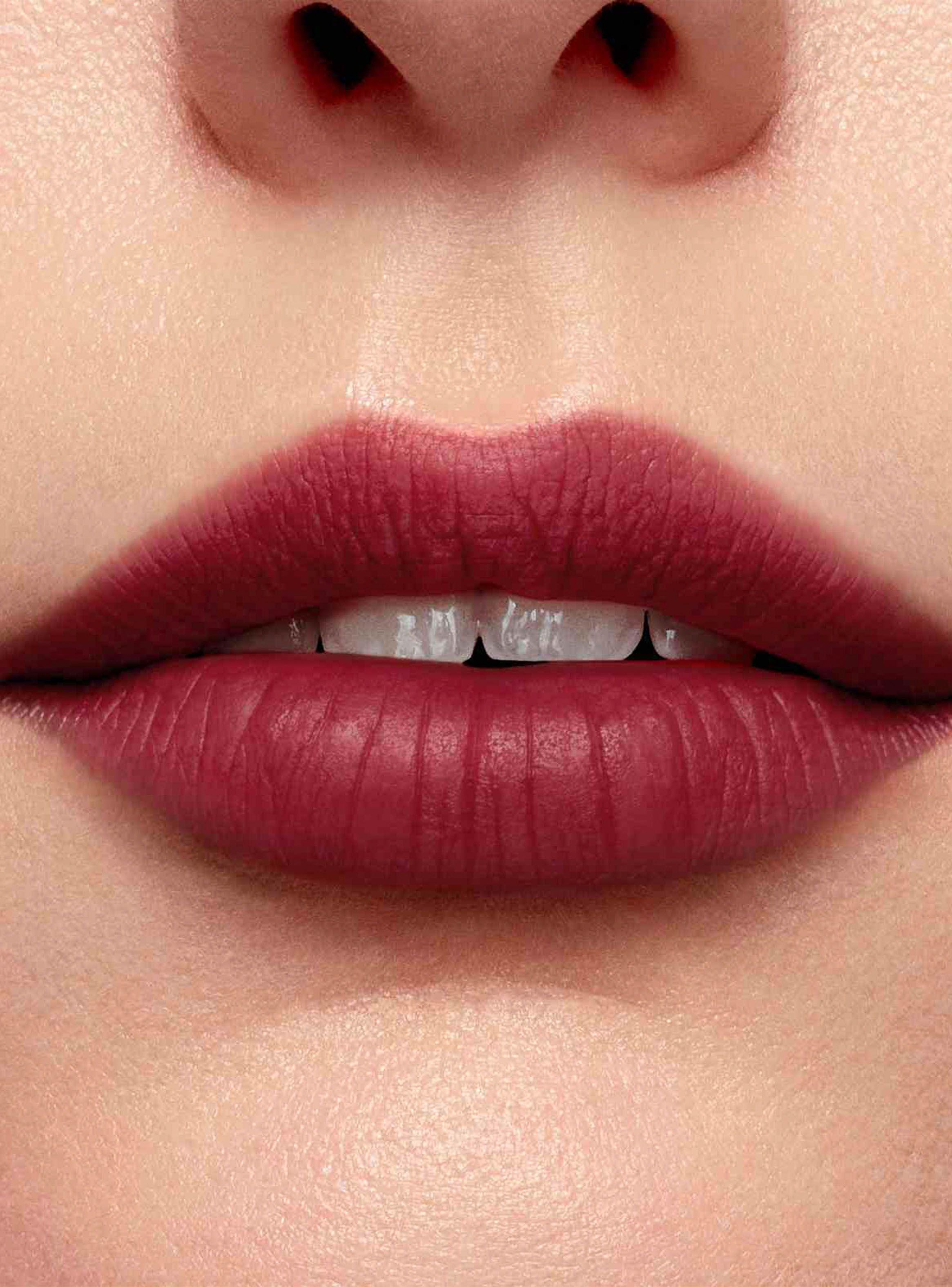 Labial L'Absolu Rouge Intimmate Lancôme-3