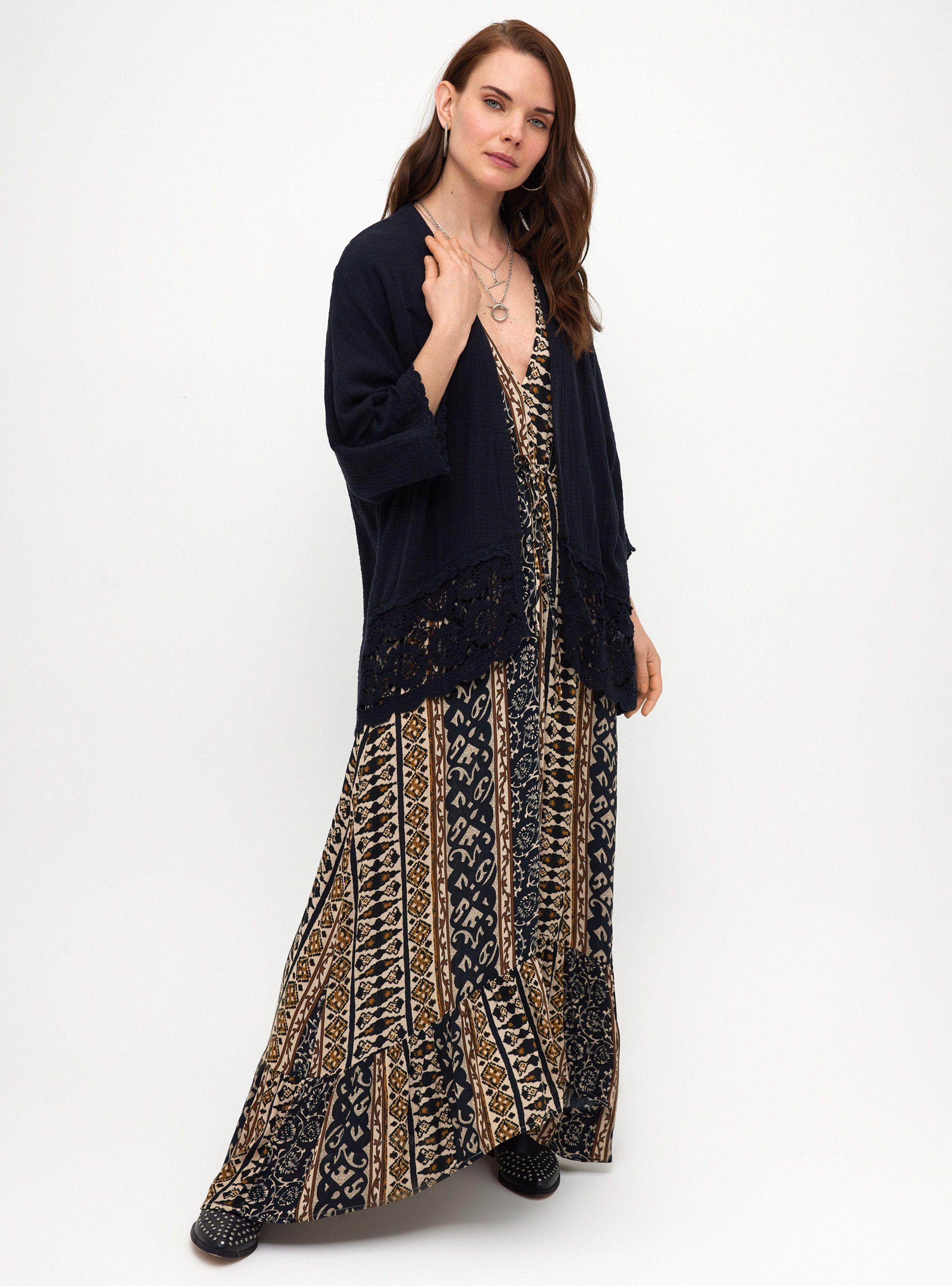 Blusa con Aplicaciones en Macramé-3