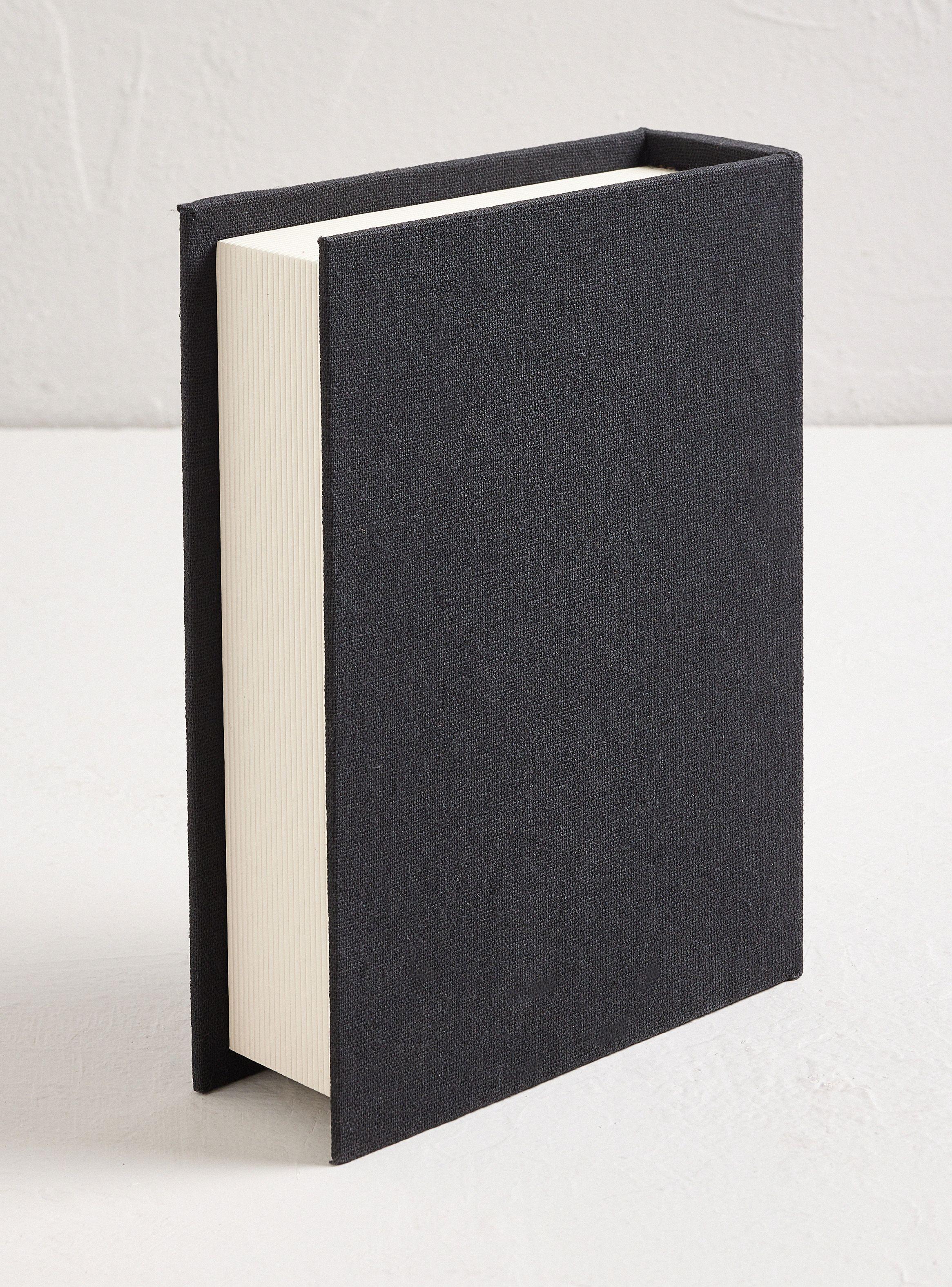 Libro Decorativo M Negro 25x19 cm-1