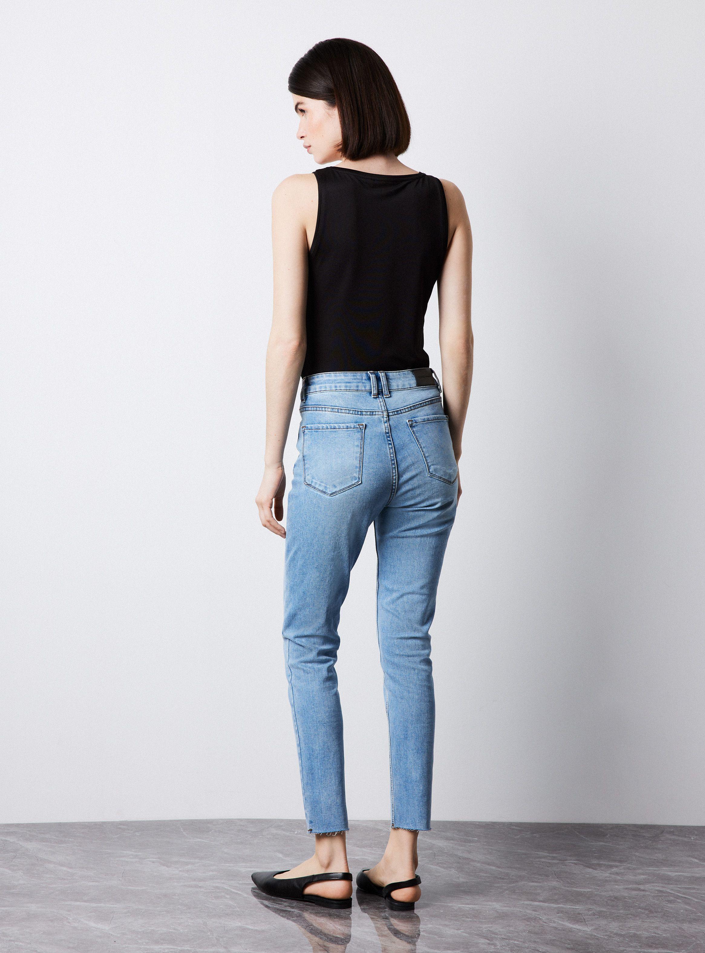 Polera Básica sin Mangas Ajustada Cuello Redondo-5