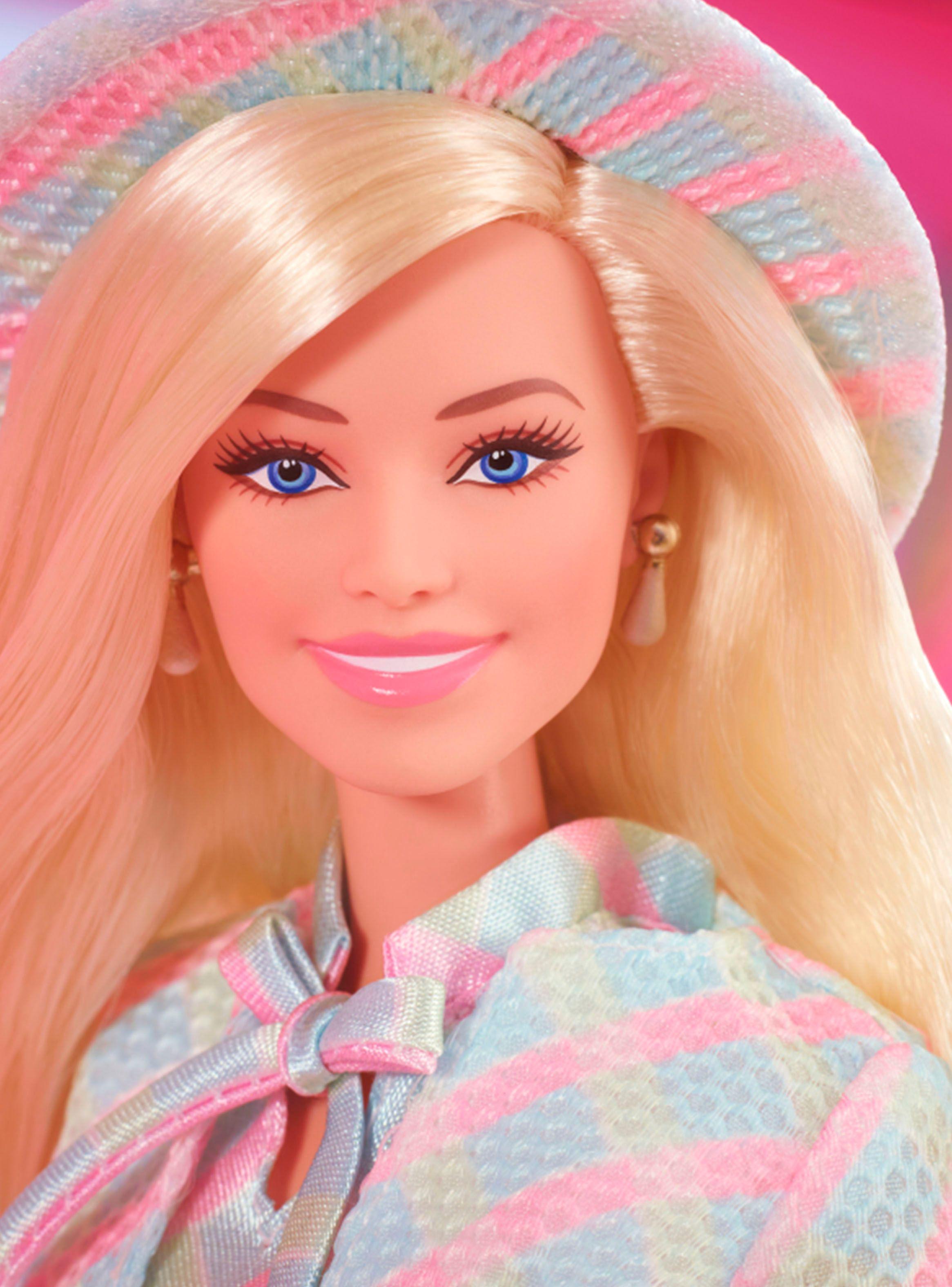 Barbie de Vuelta a Barbie Land Edición Especial-2