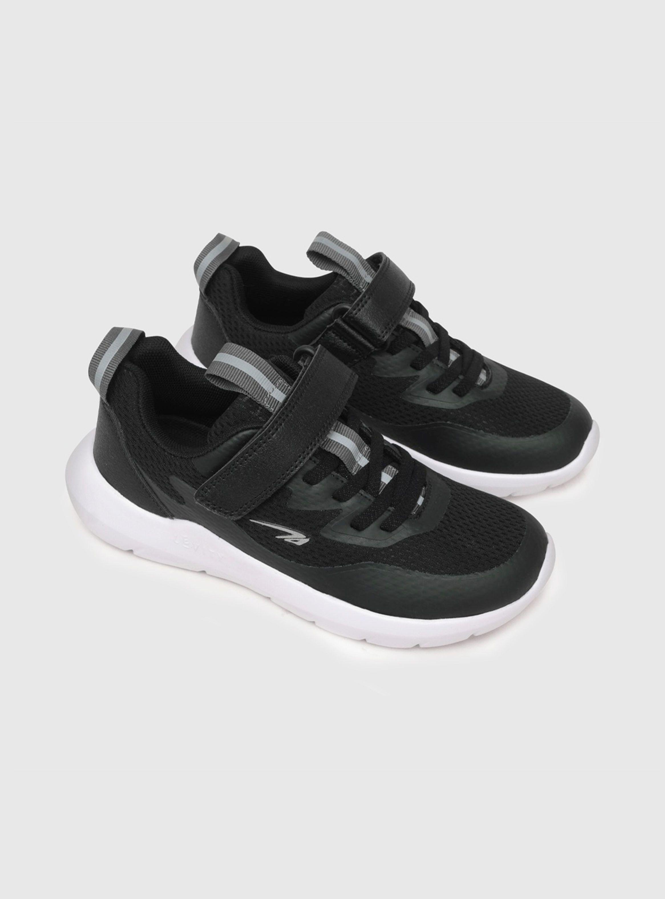Zapatilla Urbana Color Elástico y Velcro Niño-1