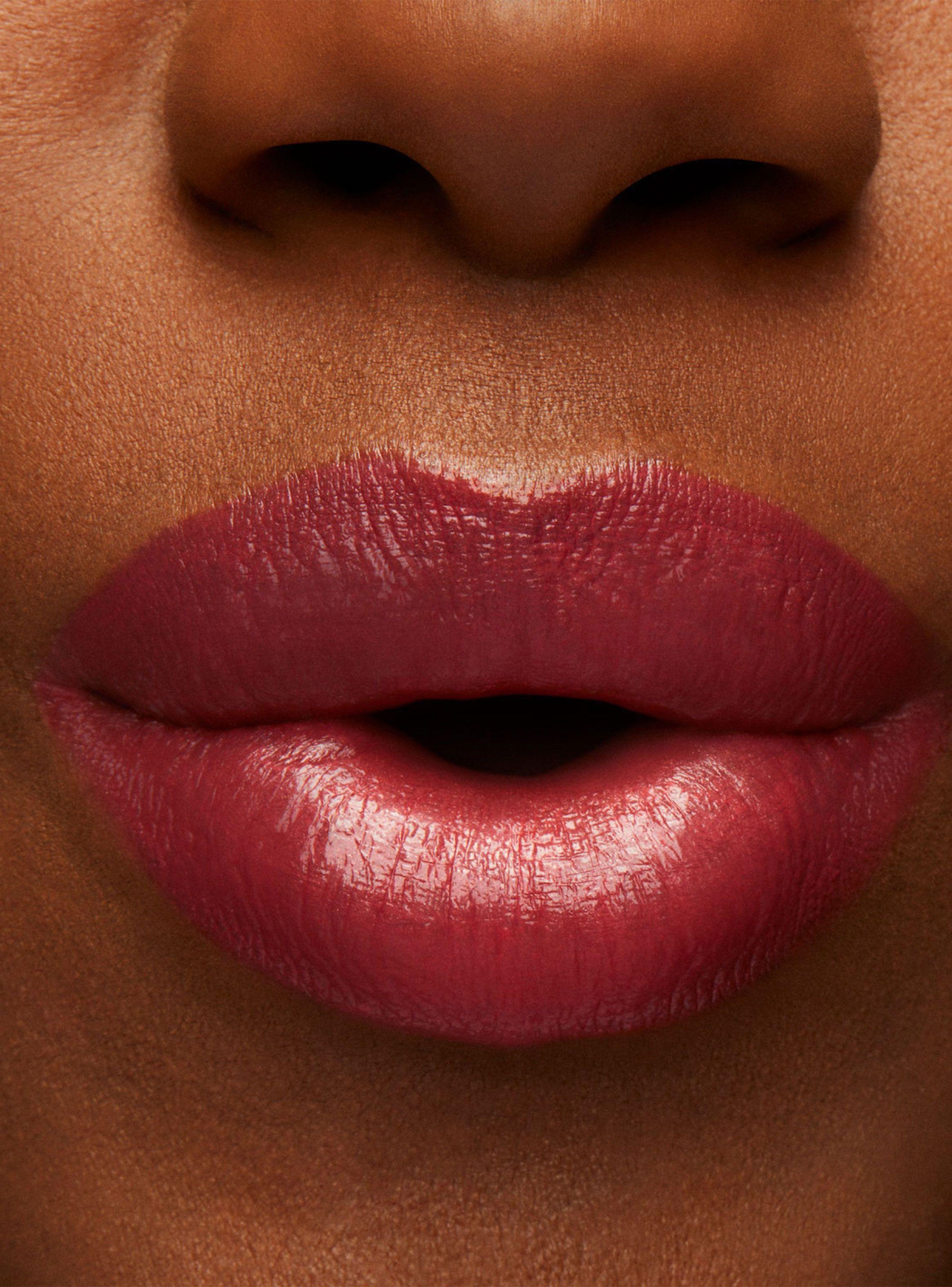 Labial Lustreglass Sheer-Shine Lipstick Kissmet 3 g-4