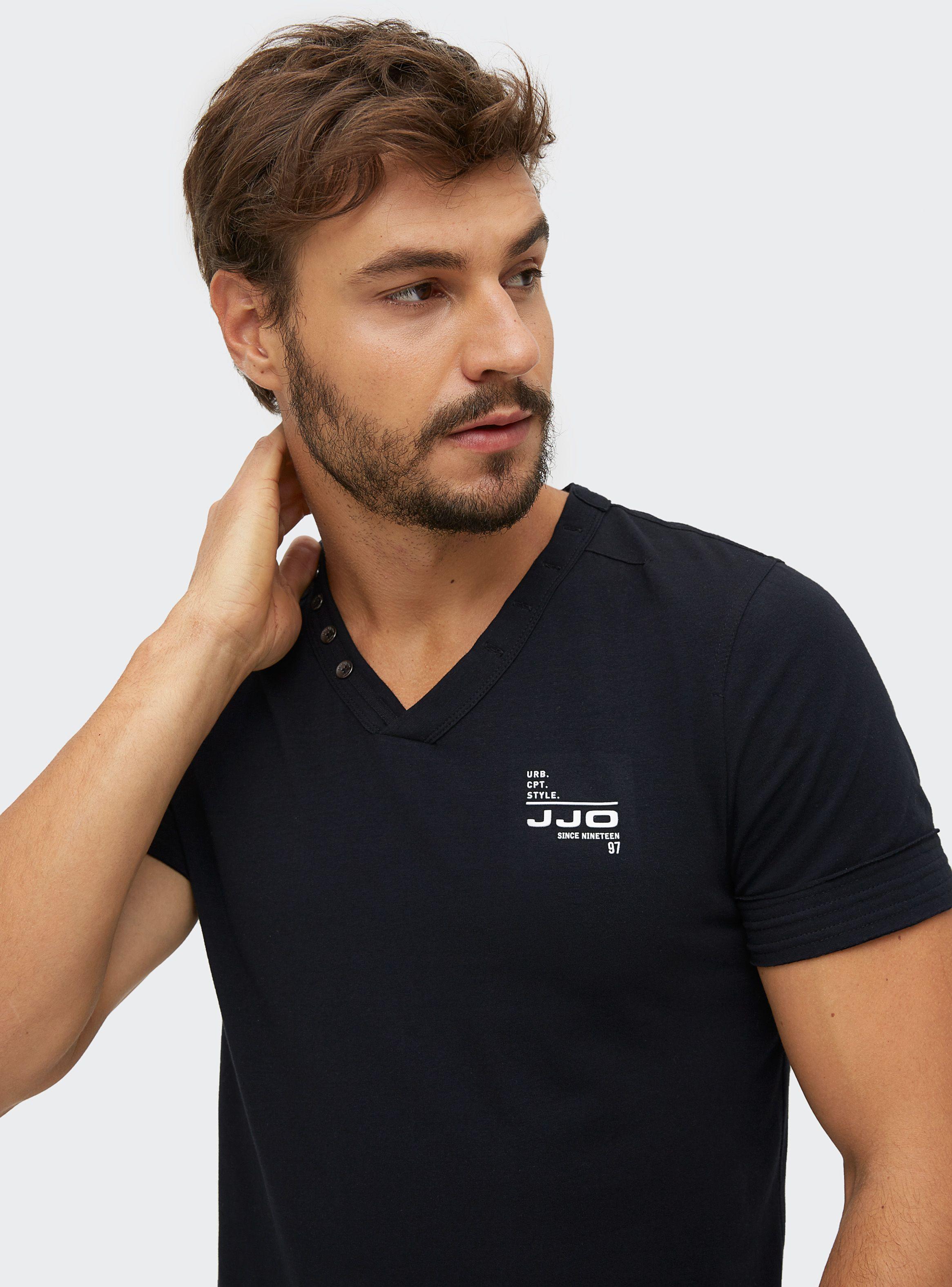 Polera Muscle Fit Cuello V JJO-2