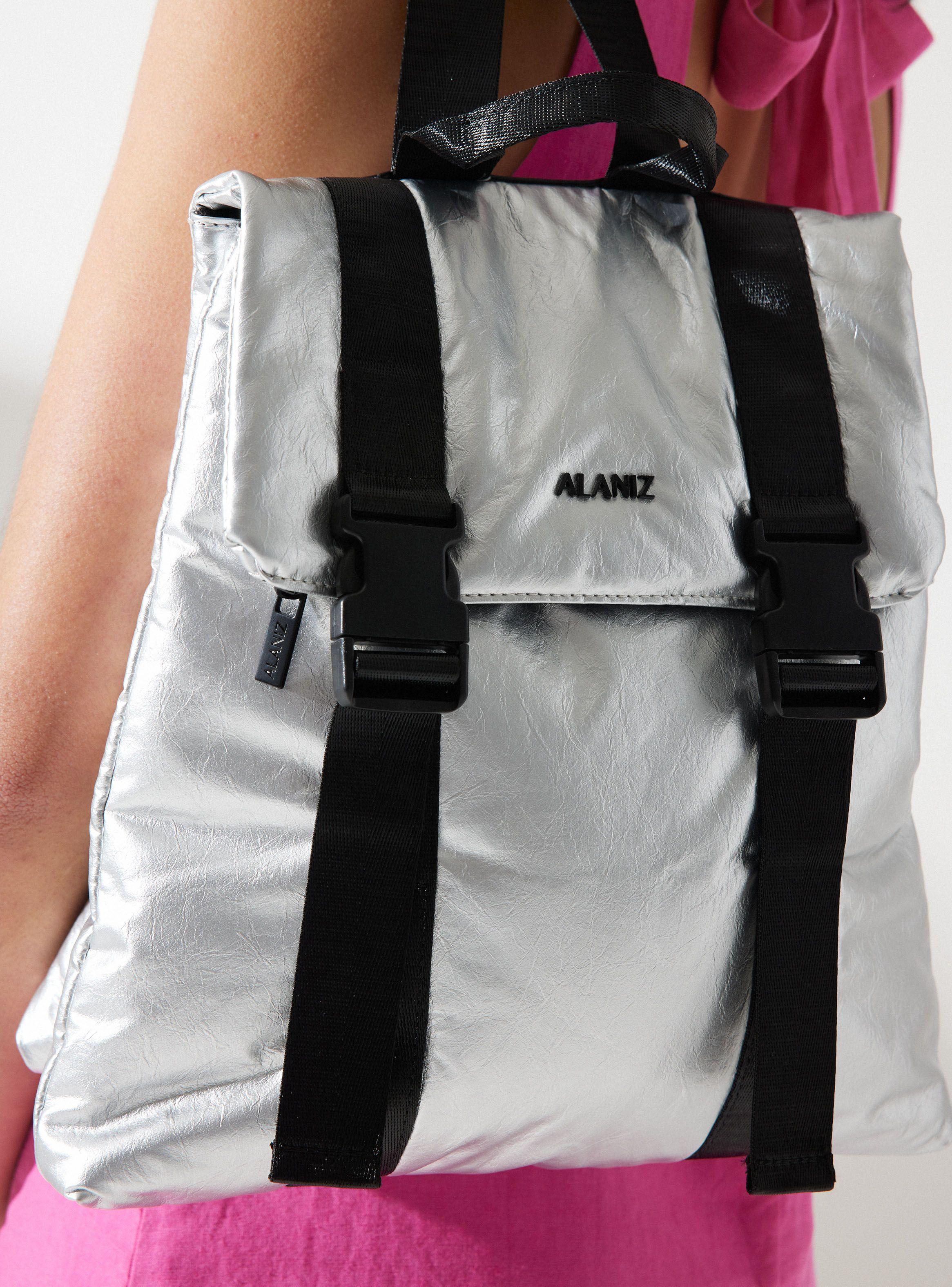 Mochila De Pu Reciclado Con Hebillas-1