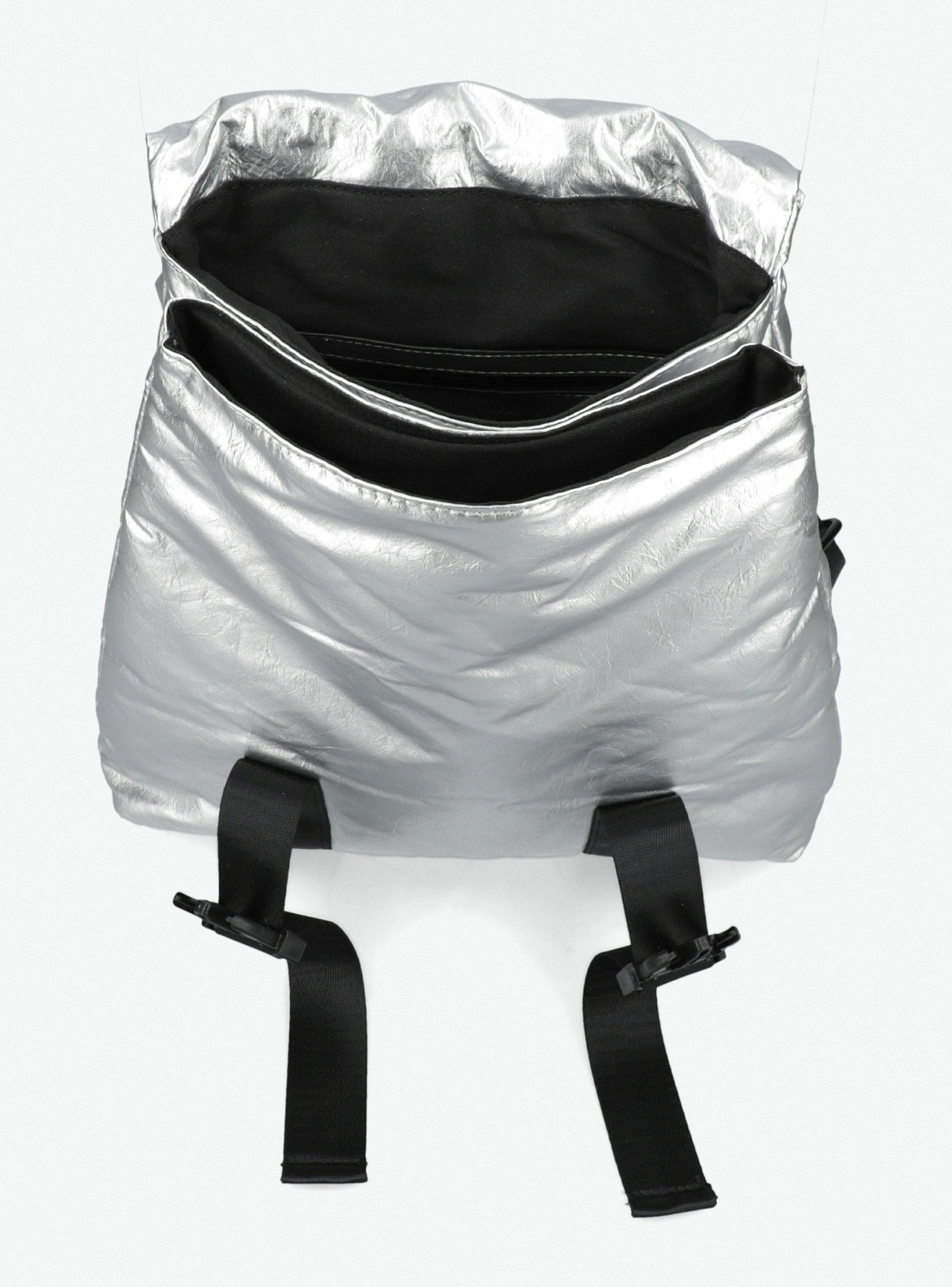 Mochila De Pu Reciclado Con Hebillas-5