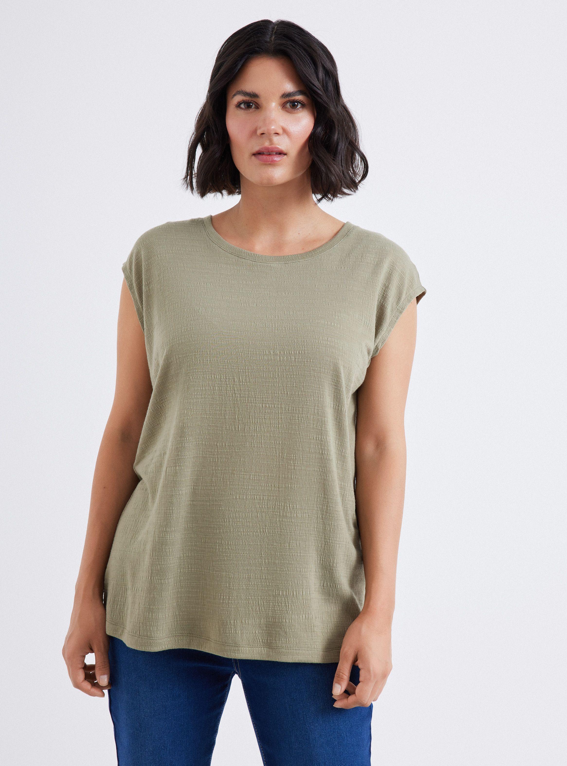 Polera Textura con Botones en Espalda-0