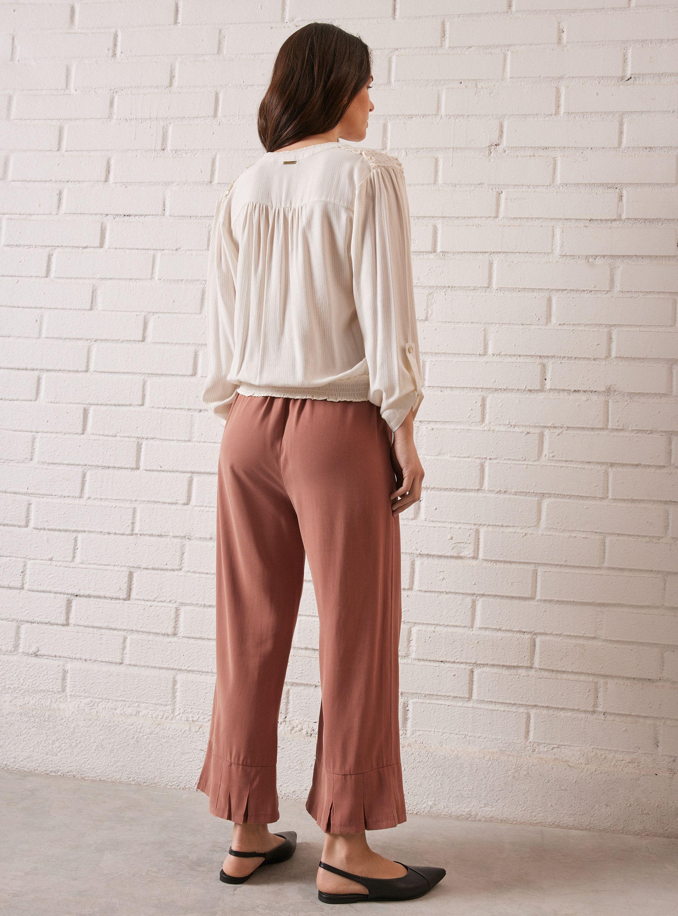Blusa con Líneas Metalizadas y Elástico Inferior-5