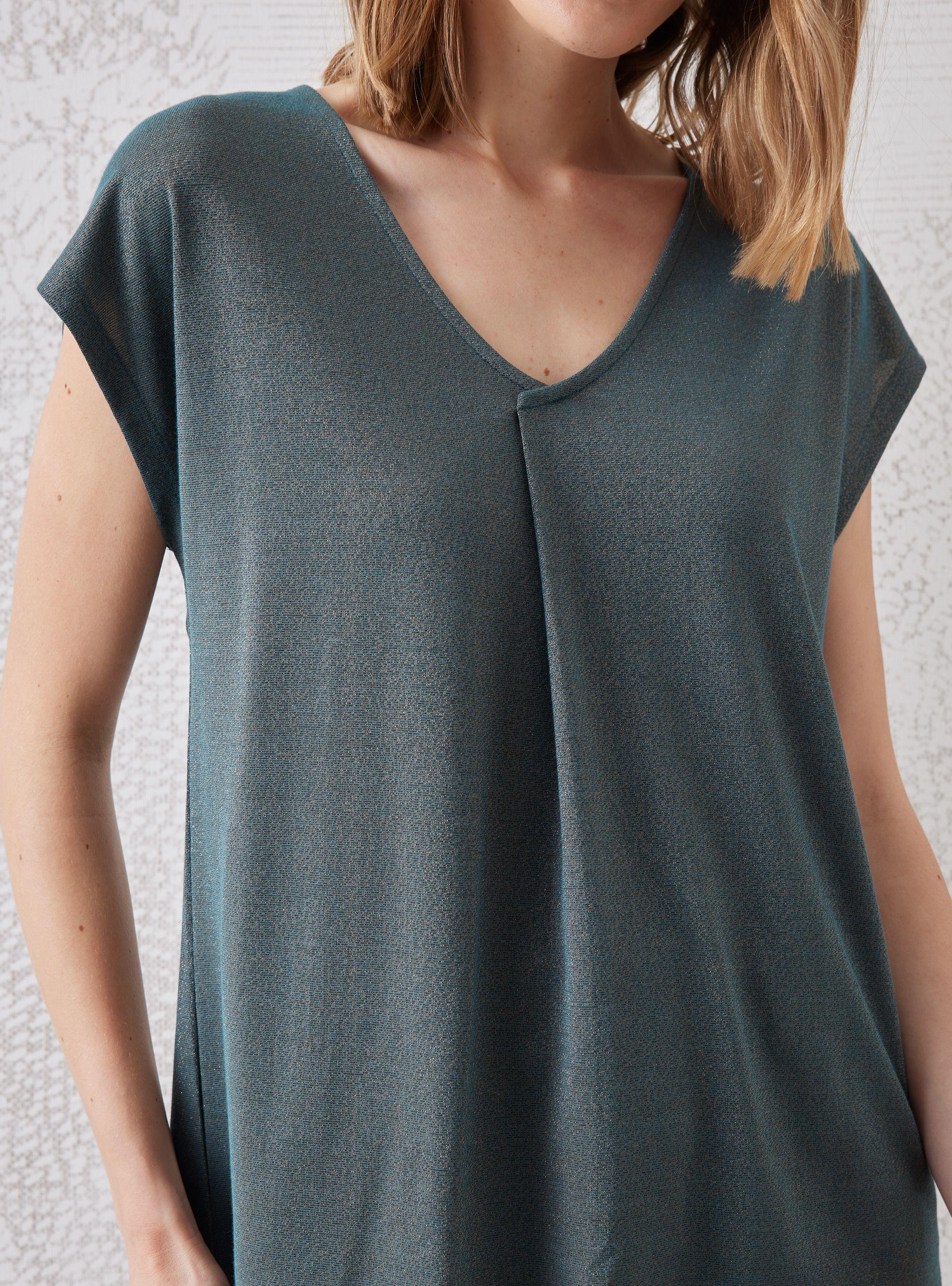 Polera Tela Metalizada con Pinza en Escote-3