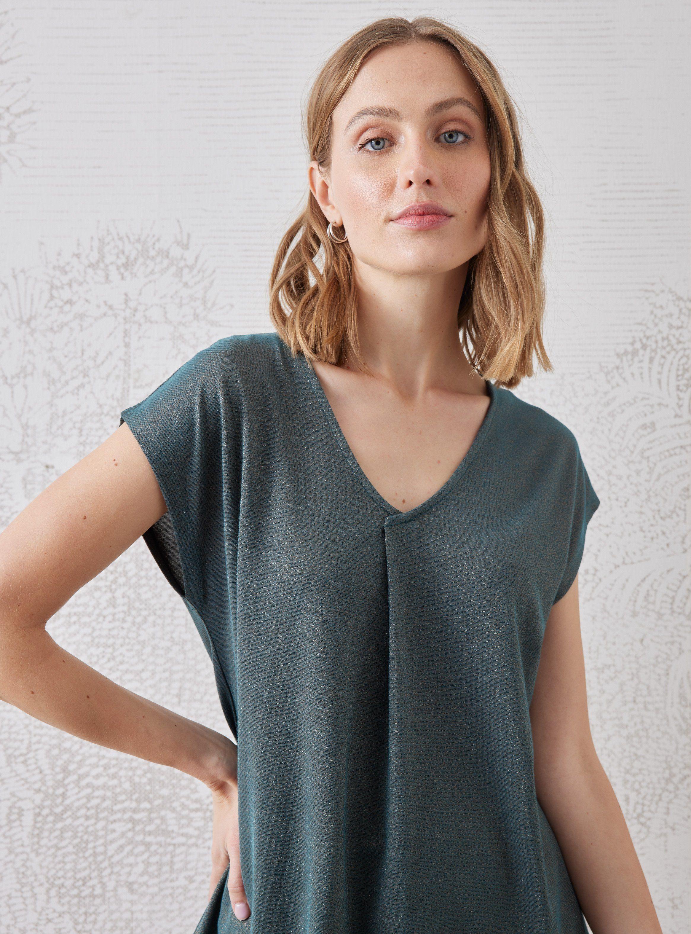 Polera Tela Metalizada con Pinza en Escote-2