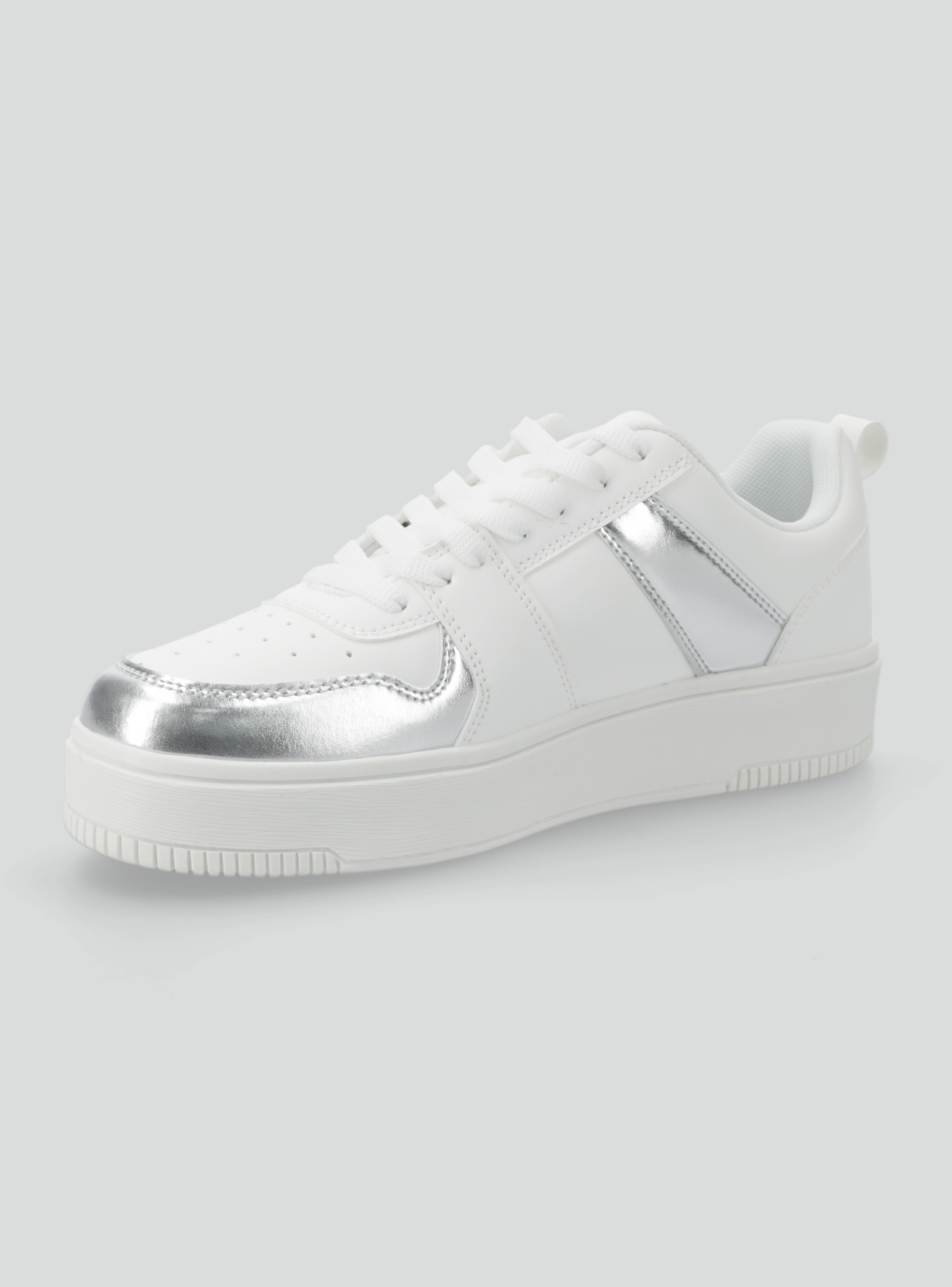 Zapatilla Urbana Detalles Metalizados Mujer-2