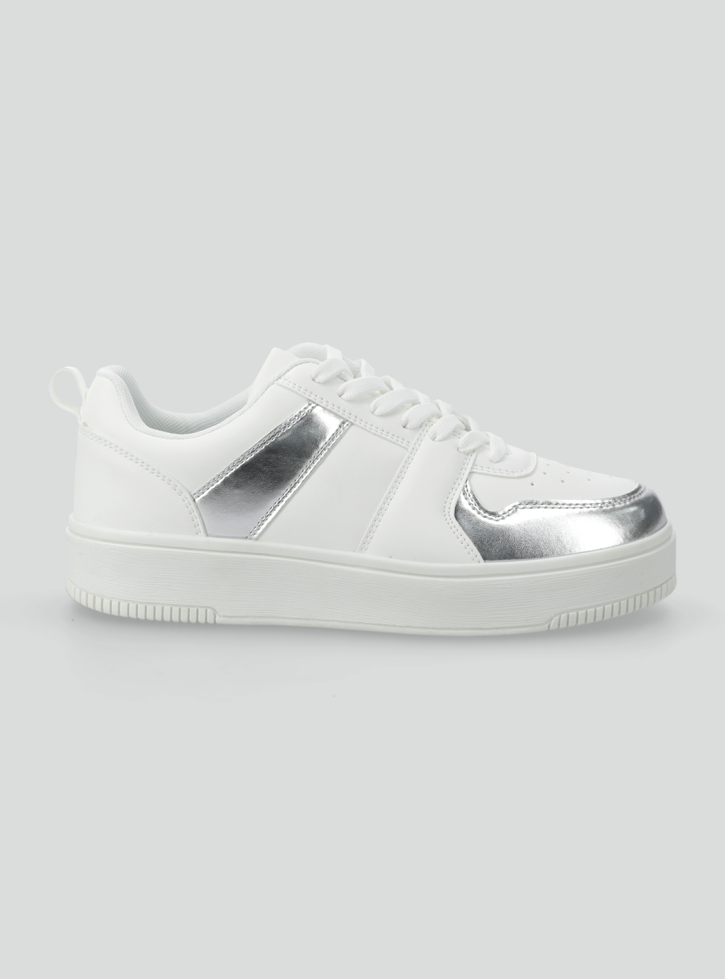 Zapatilla Urbana Detalles Metalizados Mujer-1